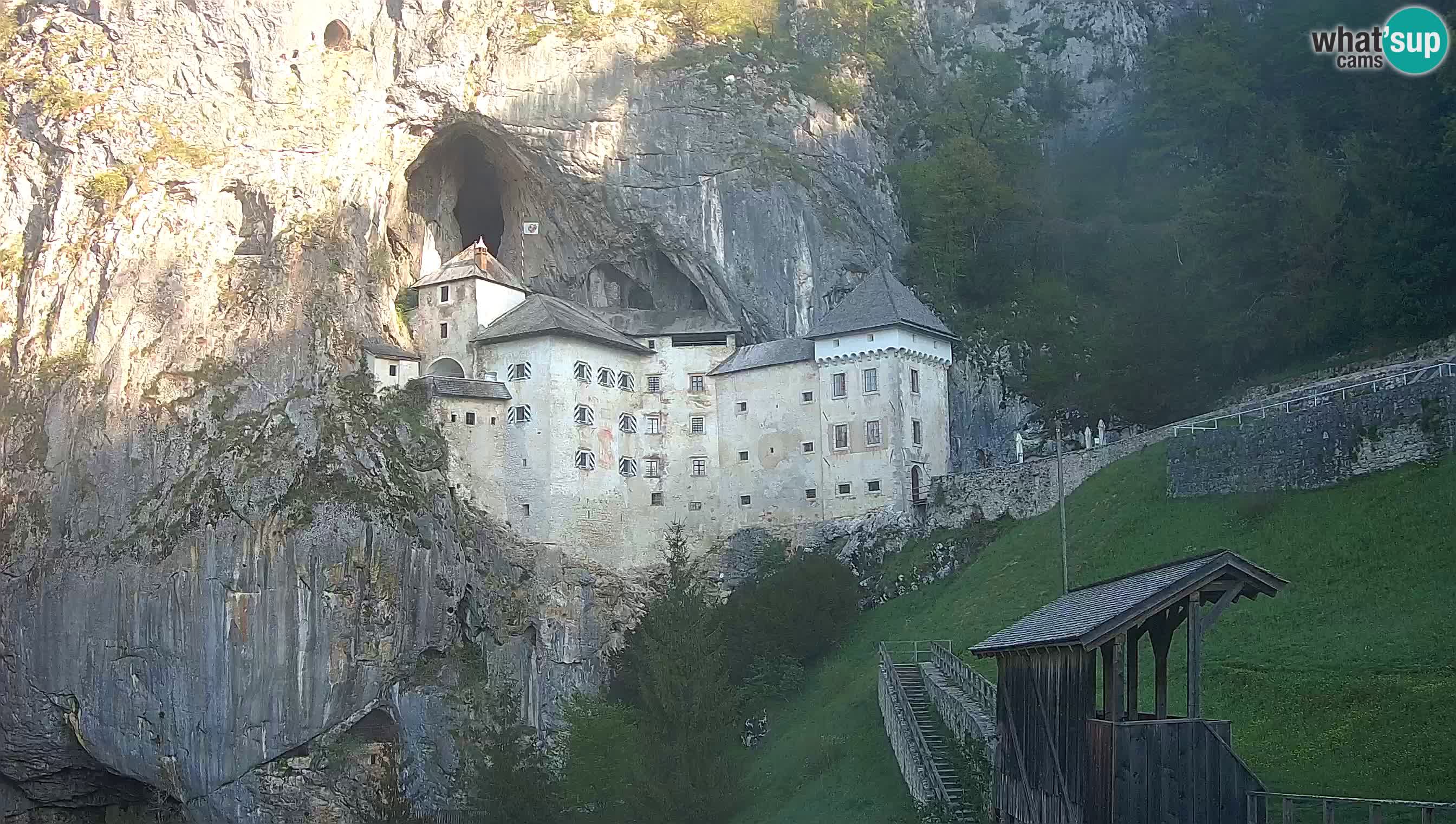 Web kamera Predjamski dvorac – Postojna – Slovenija