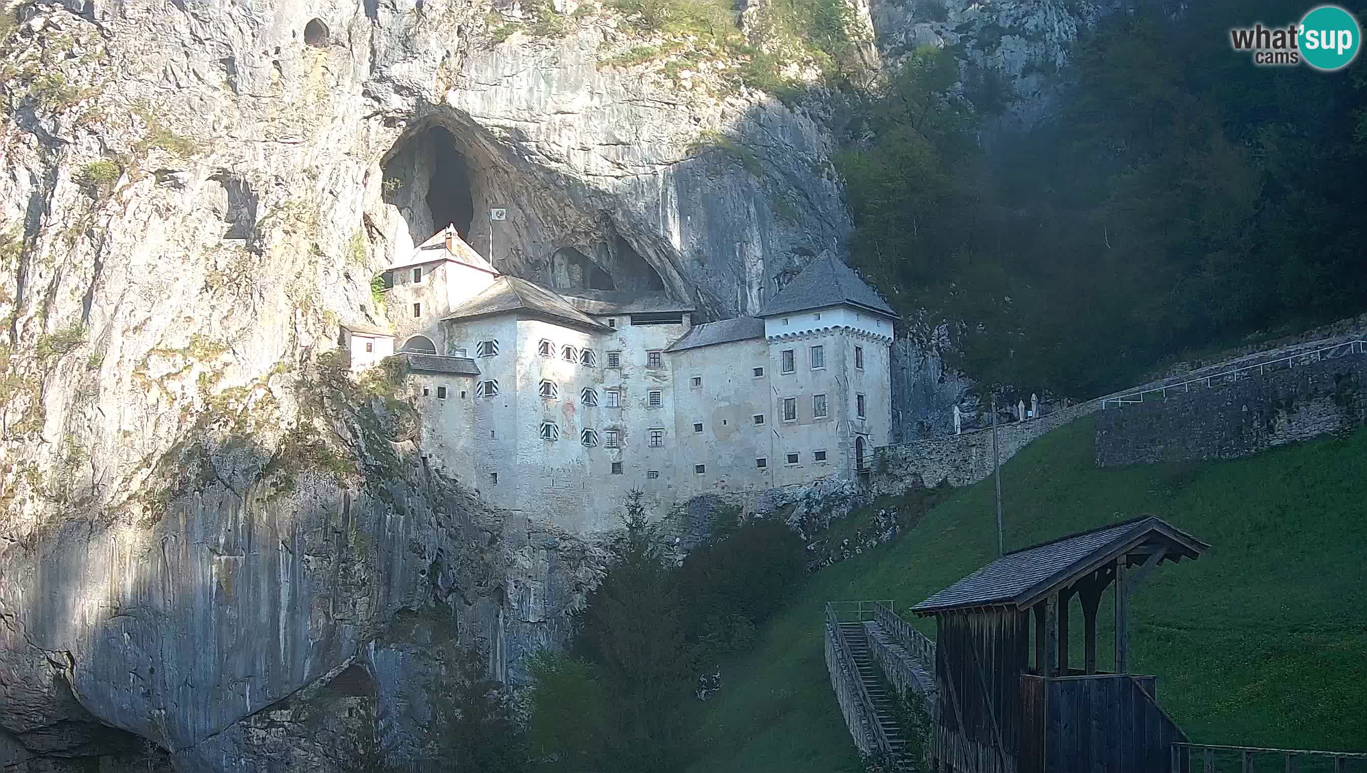 Live Webcam Höhlenburg Predjama – Postojna – Slowenien