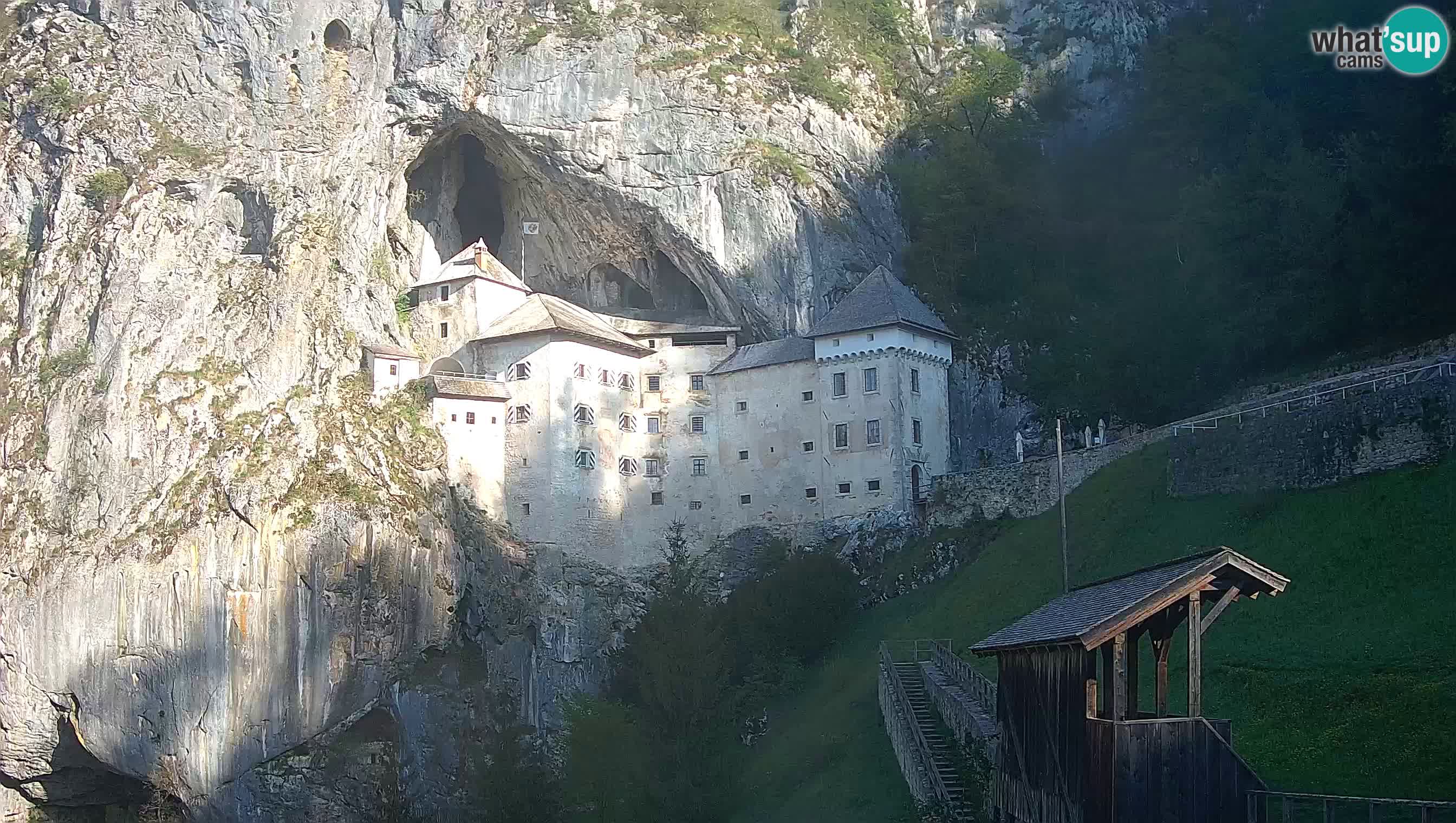 Live Webcam Höhlenburg Predjama – Postojna – Slowenien