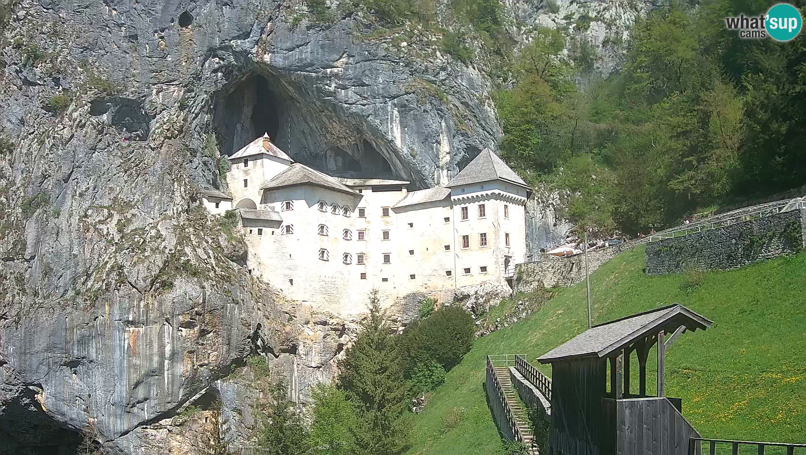 Live Webcam Höhlenburg Predjama – Postojna – Slowenien