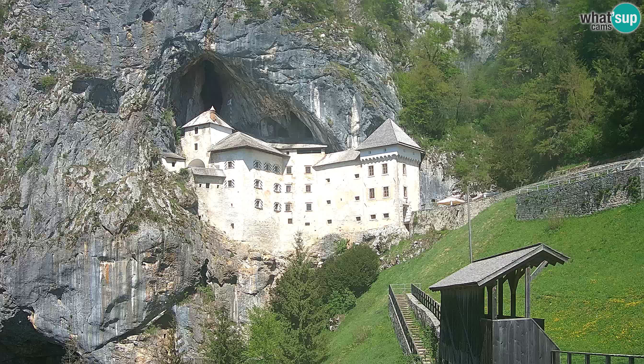 Web kamera Predjamski dvorac – Postojna – Slovenija