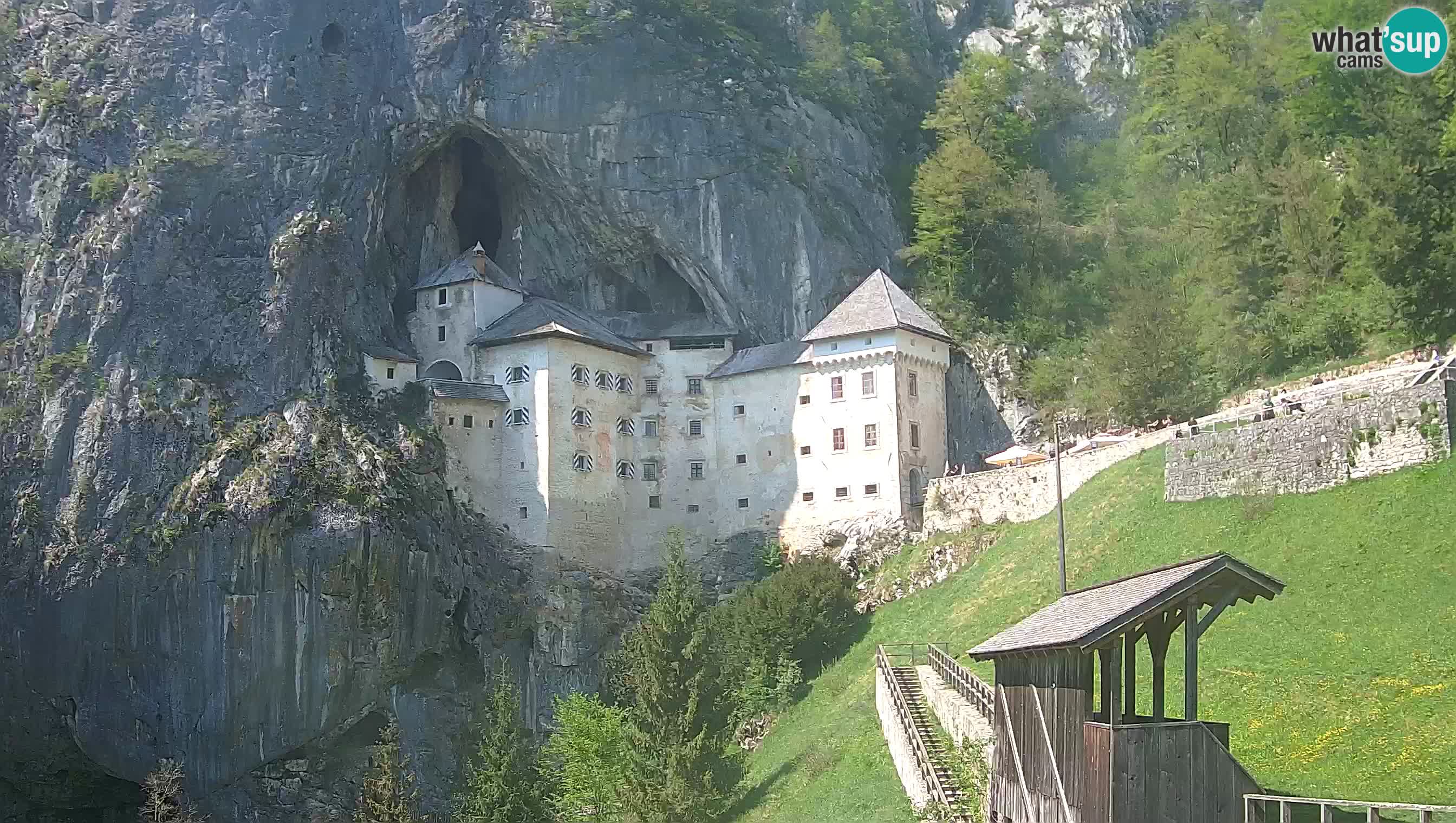 Web kamera Predjamski dvorac – Postojna – Slovenija