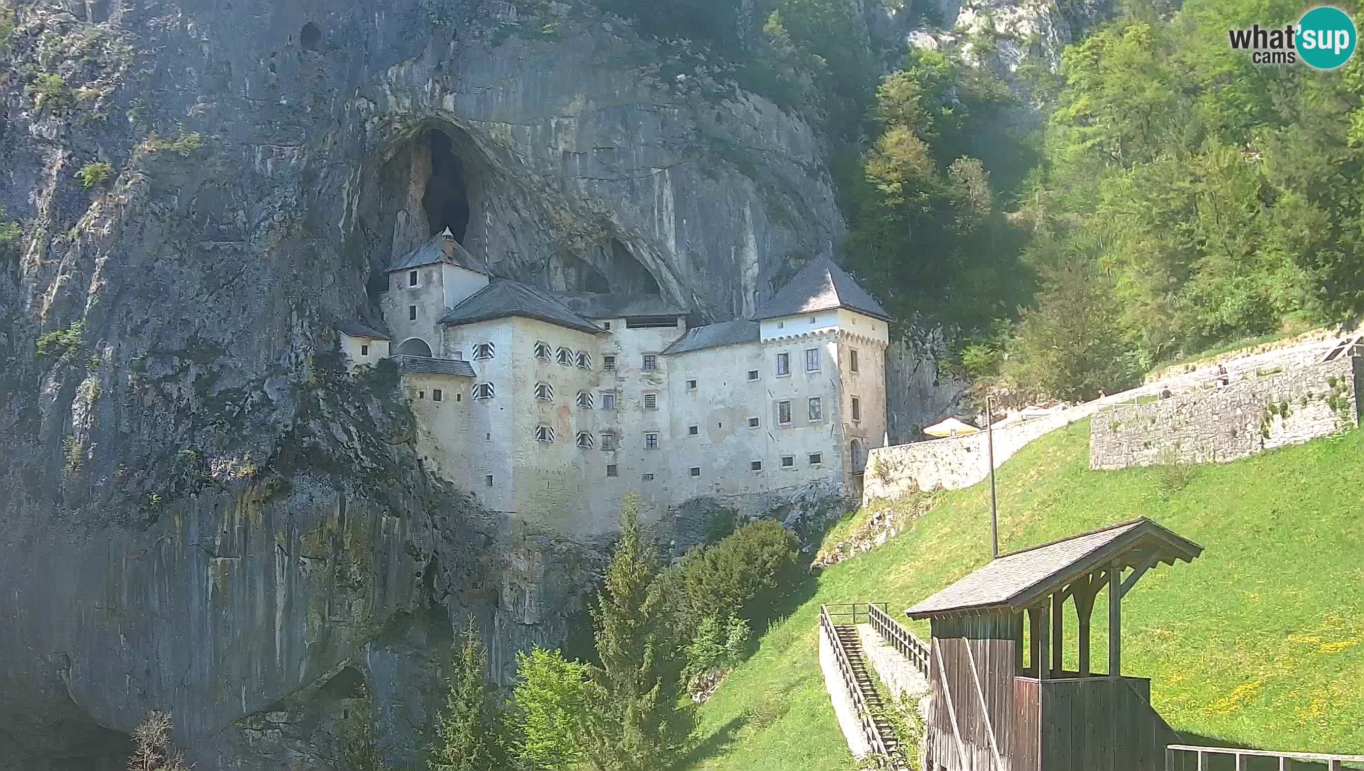 Live Webcam Predjamski grad – Predjama Castle – Postojna – Slovenia