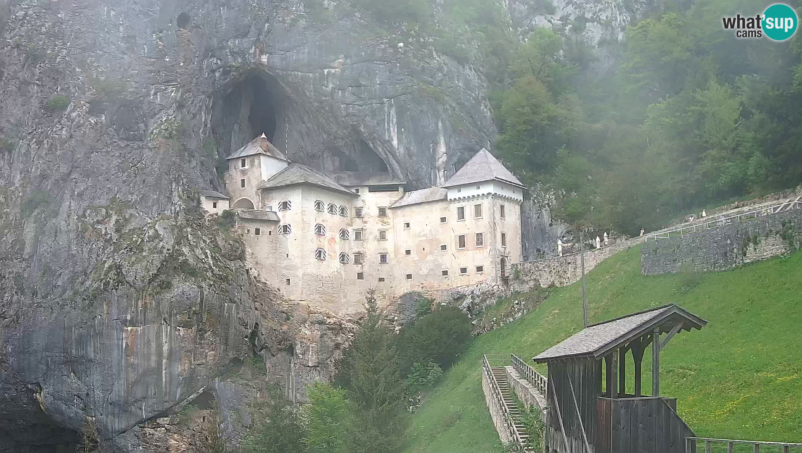 Live Webcam Grad Predjama – Château de Predjama – Postojna – Slovénie