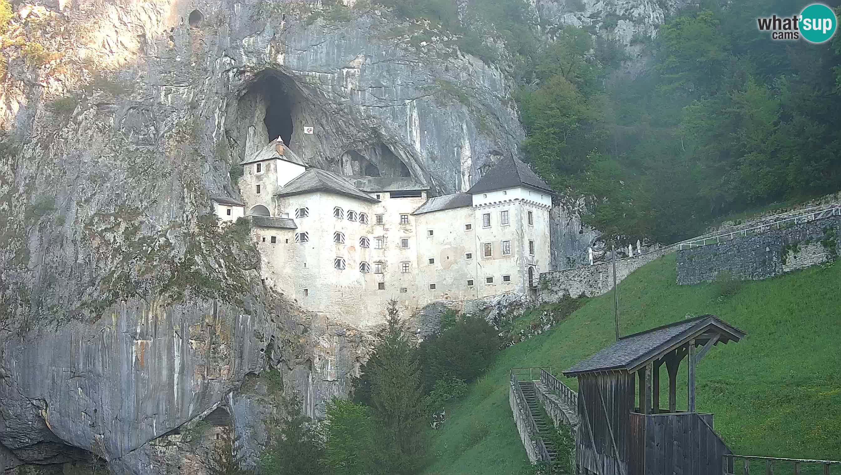 Live Webcam Grad Predjama – Château de Predjama – Postojna – Slovénie