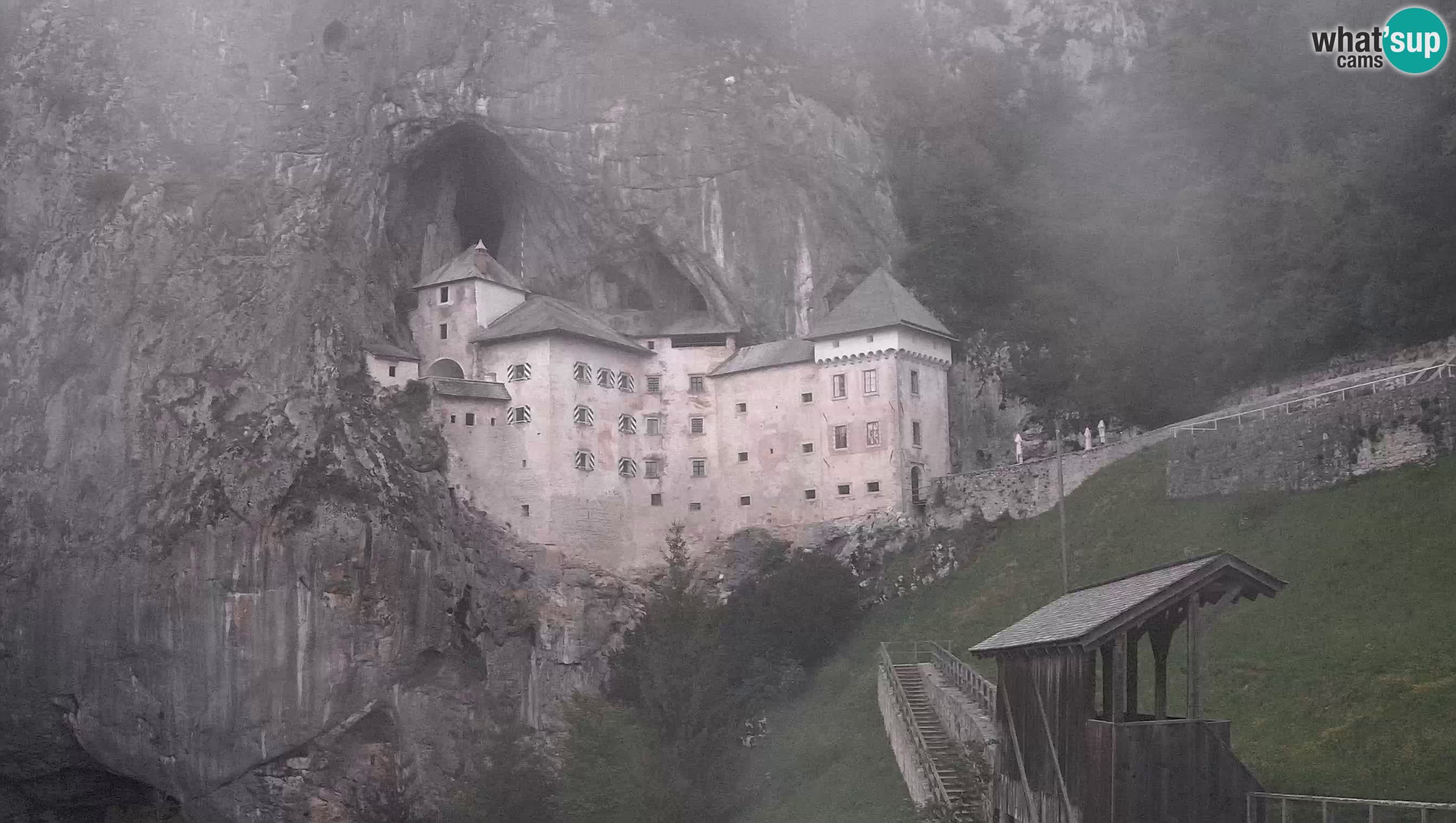 Live Webcam Grad Predjama – Château de Predjama – Postojna – Slovénie
