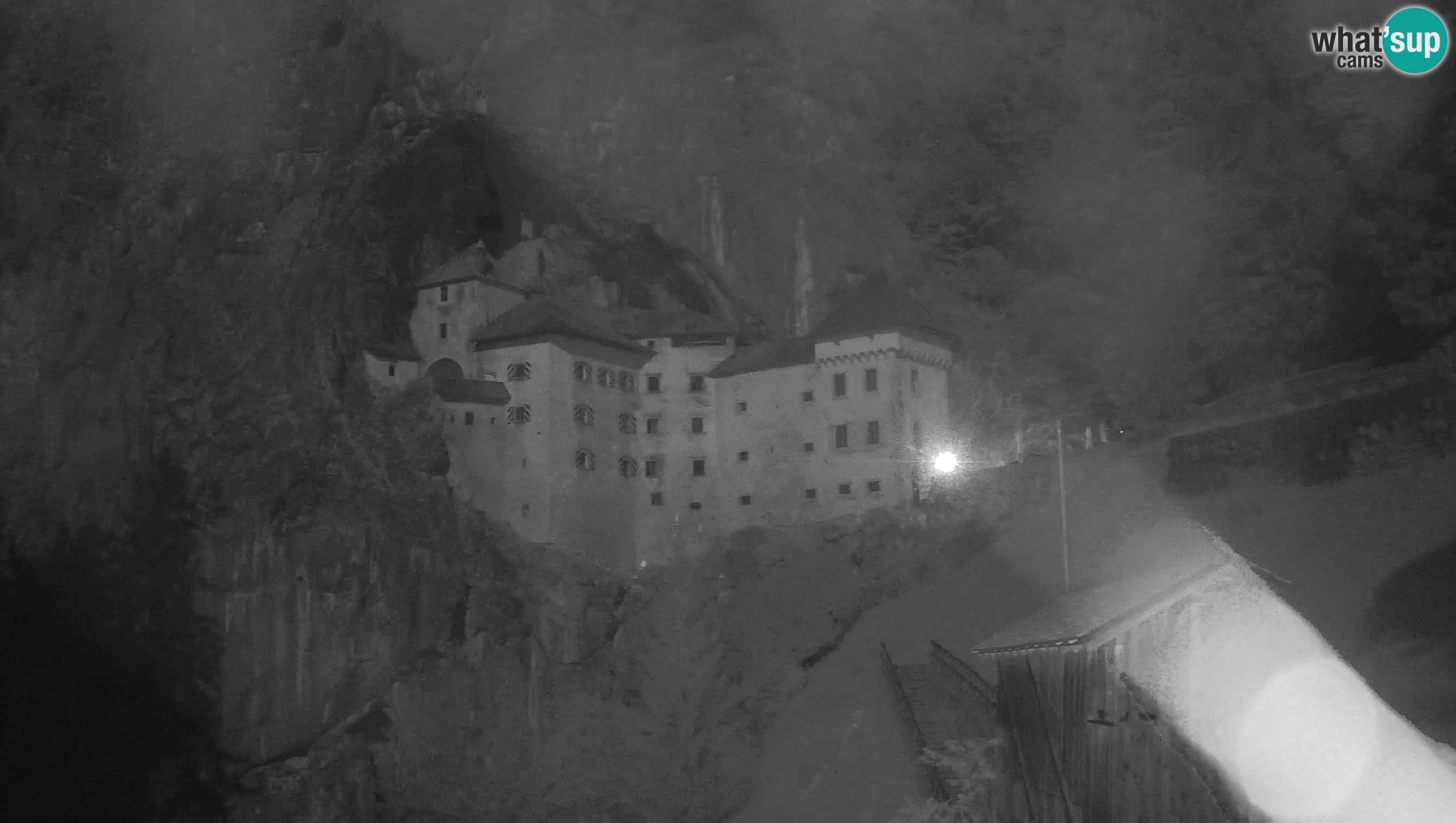 Live Webcam Höhlenburg Predjama – Postojna – Slowenien