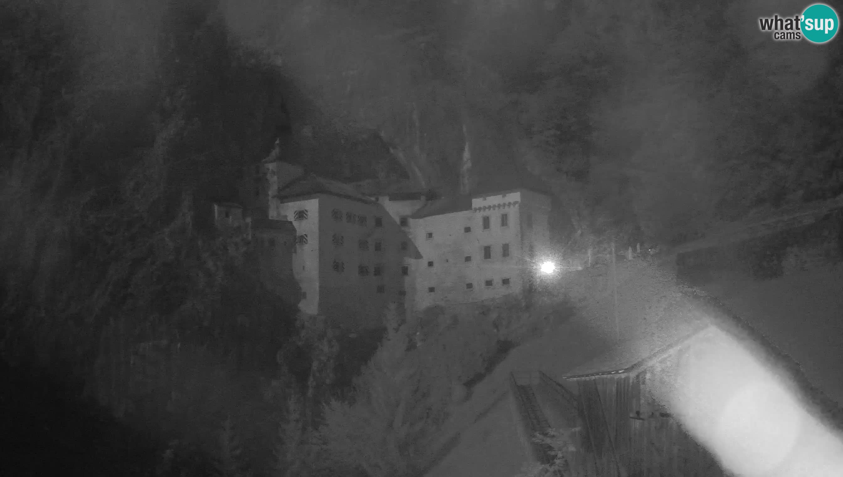 Live Webcam Höhlenburg Predjama – Postojna – Slowenien