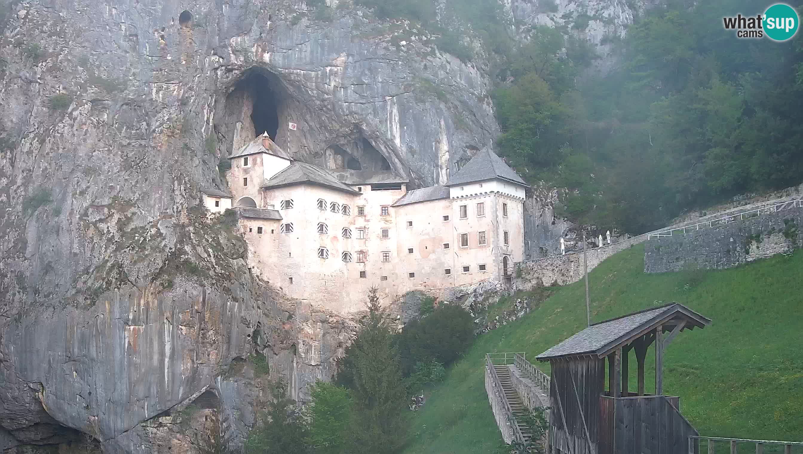 Web kamera Predjamski dvorac – Postojna – Slovenija