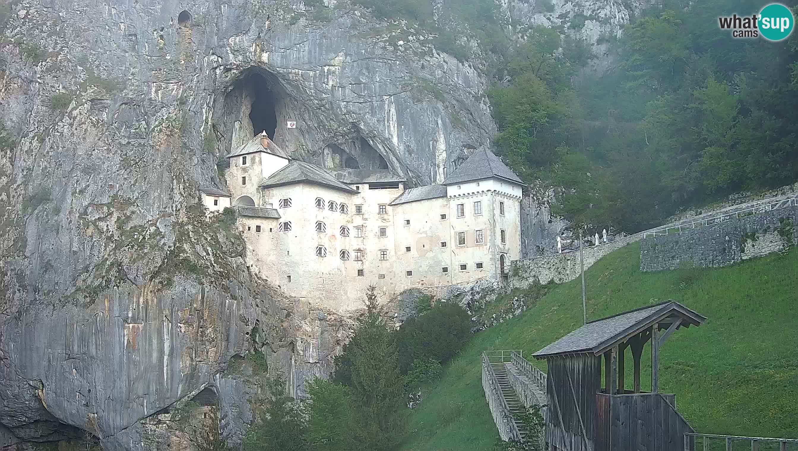 Live Webcam Grad Predjama – Château de Predjama – Postojna – Slovénie