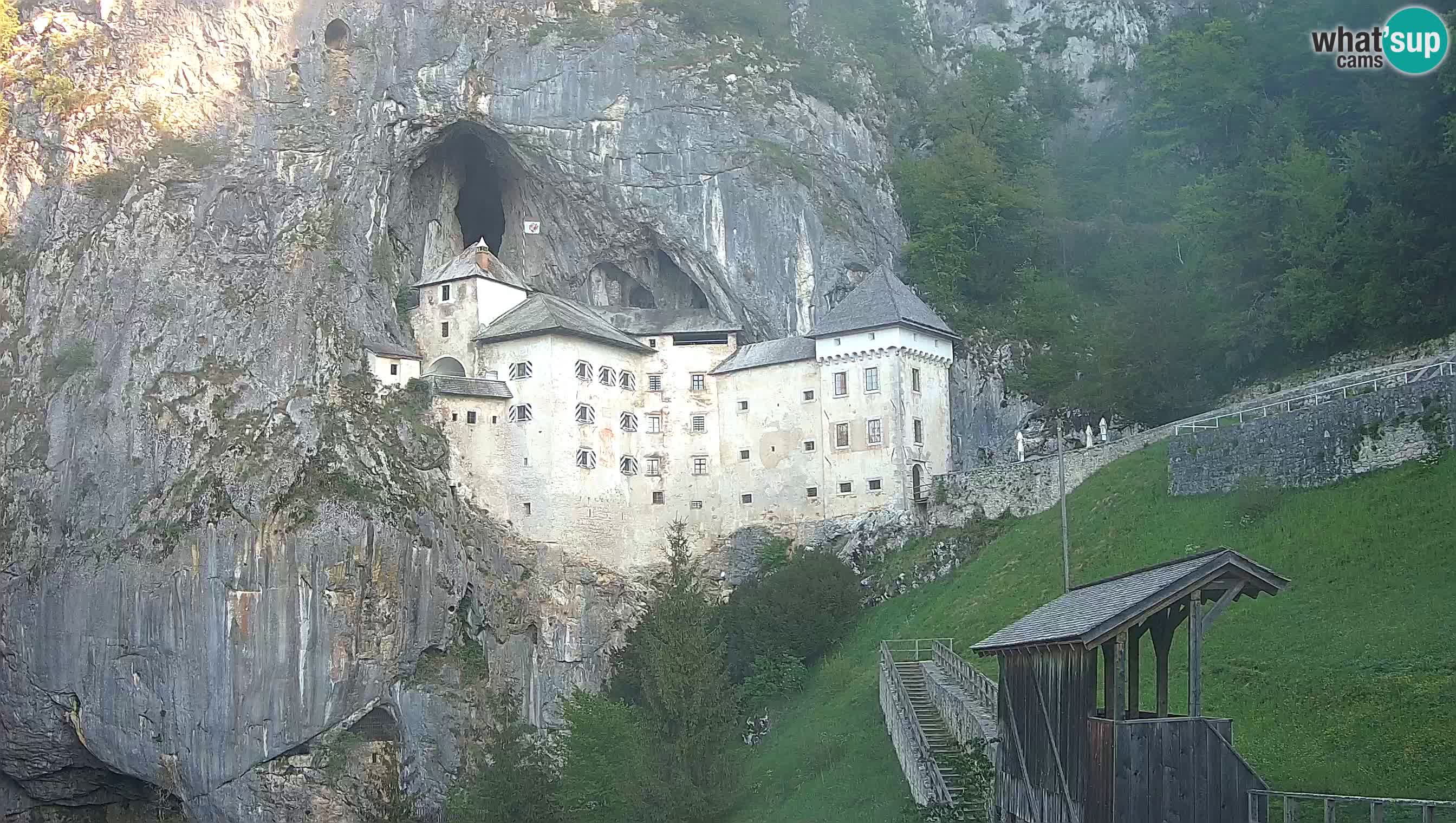 Live Webcam Grad Predjama – Château de Predjama – Postojna – Slovénie