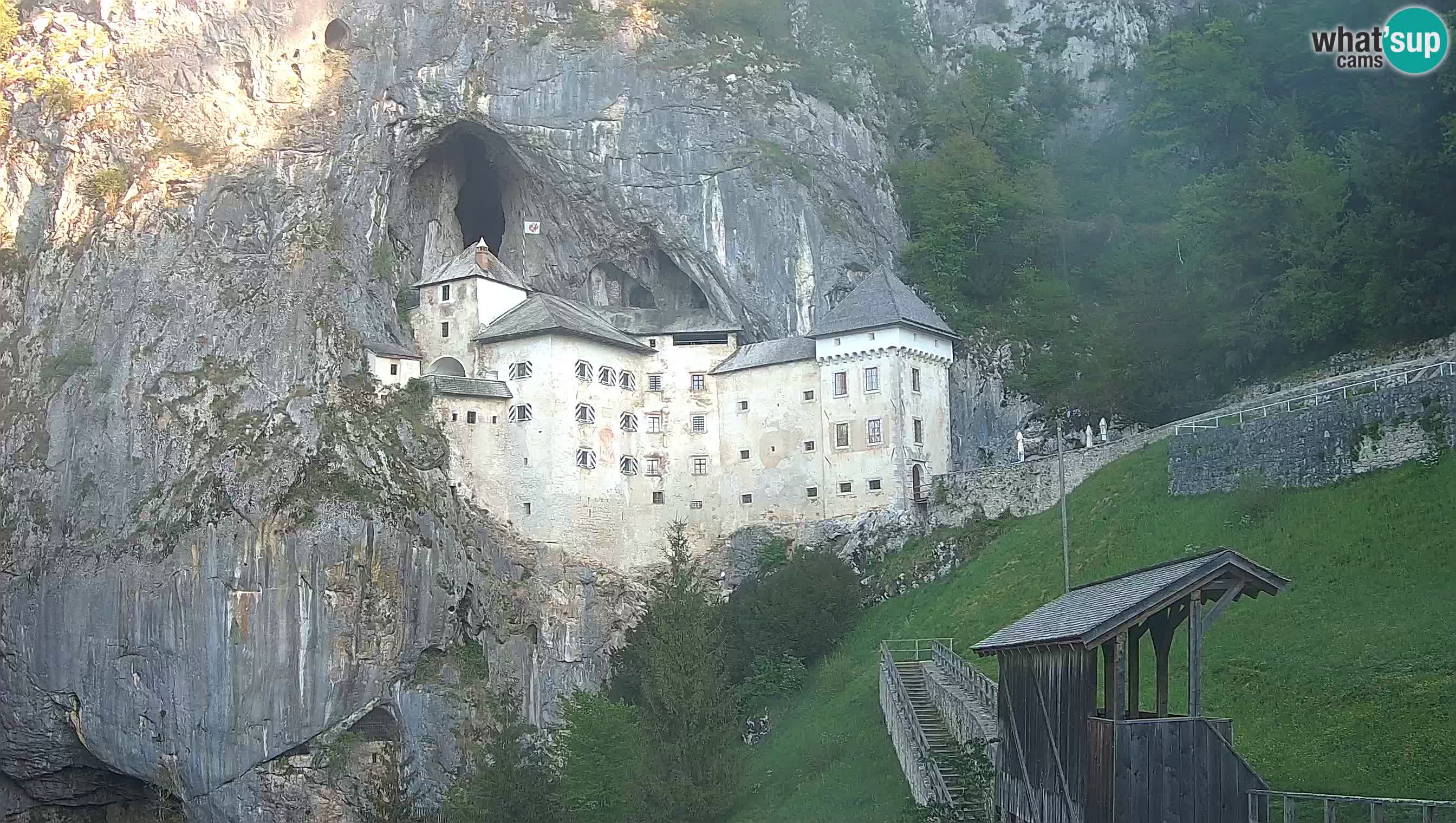 Live Webcam Predjamski grad – Predjama Castle – Postojna – Slovenia