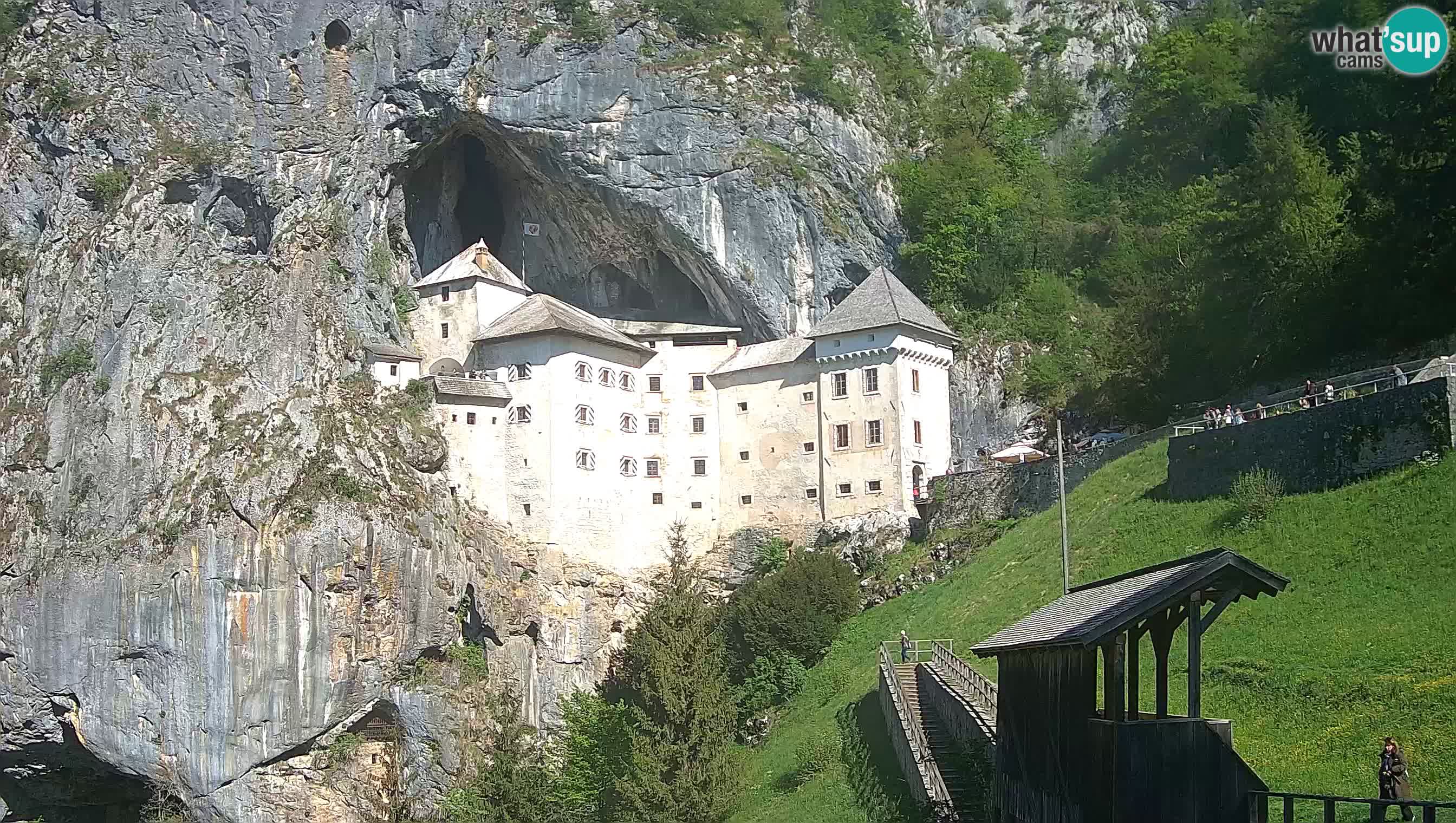 Spletna kamera Predjamski grad – Grad Predjama – Postojna