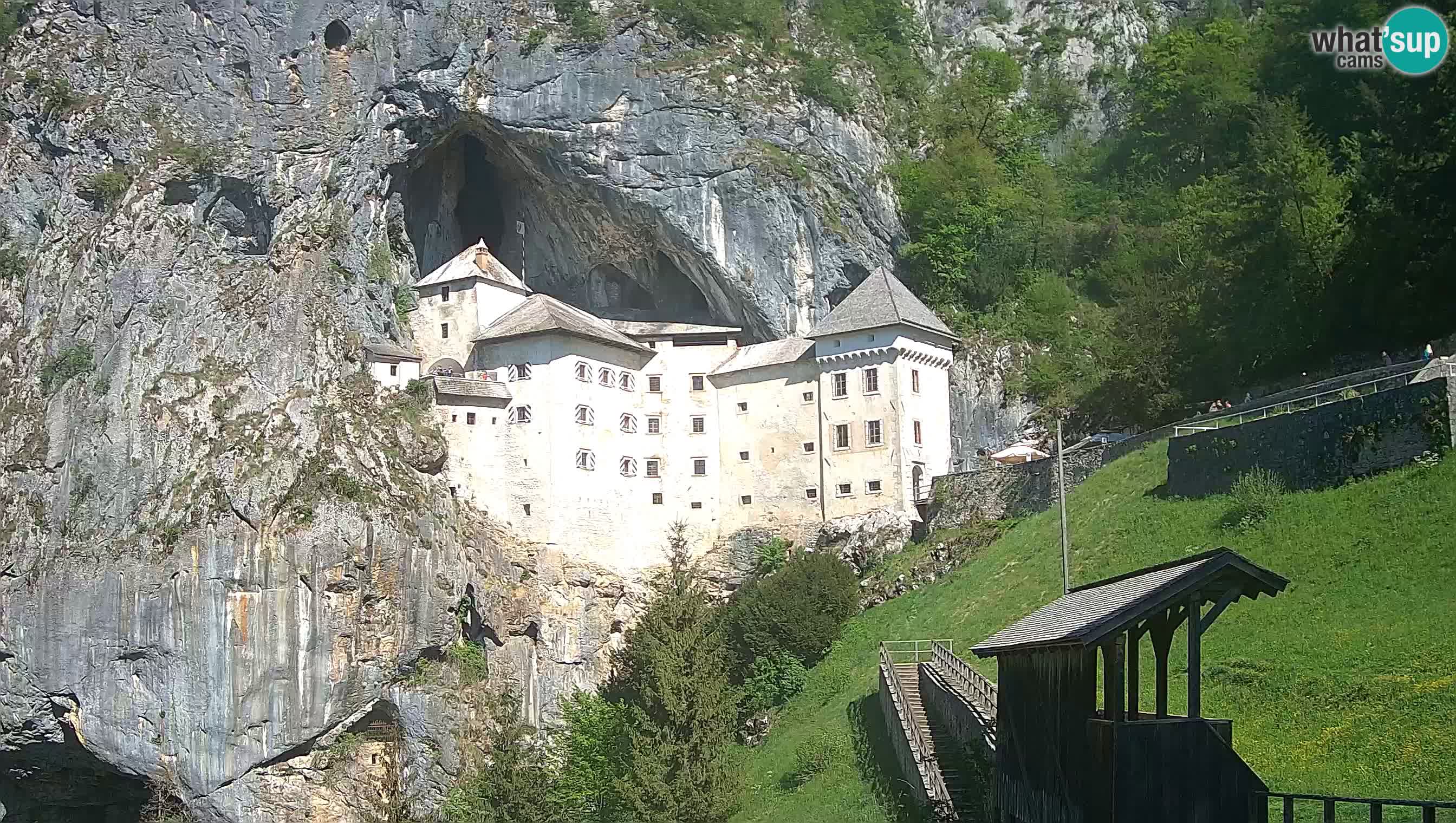 Live Webcam Höhlenburg Predjama – Postojna – Slowenien