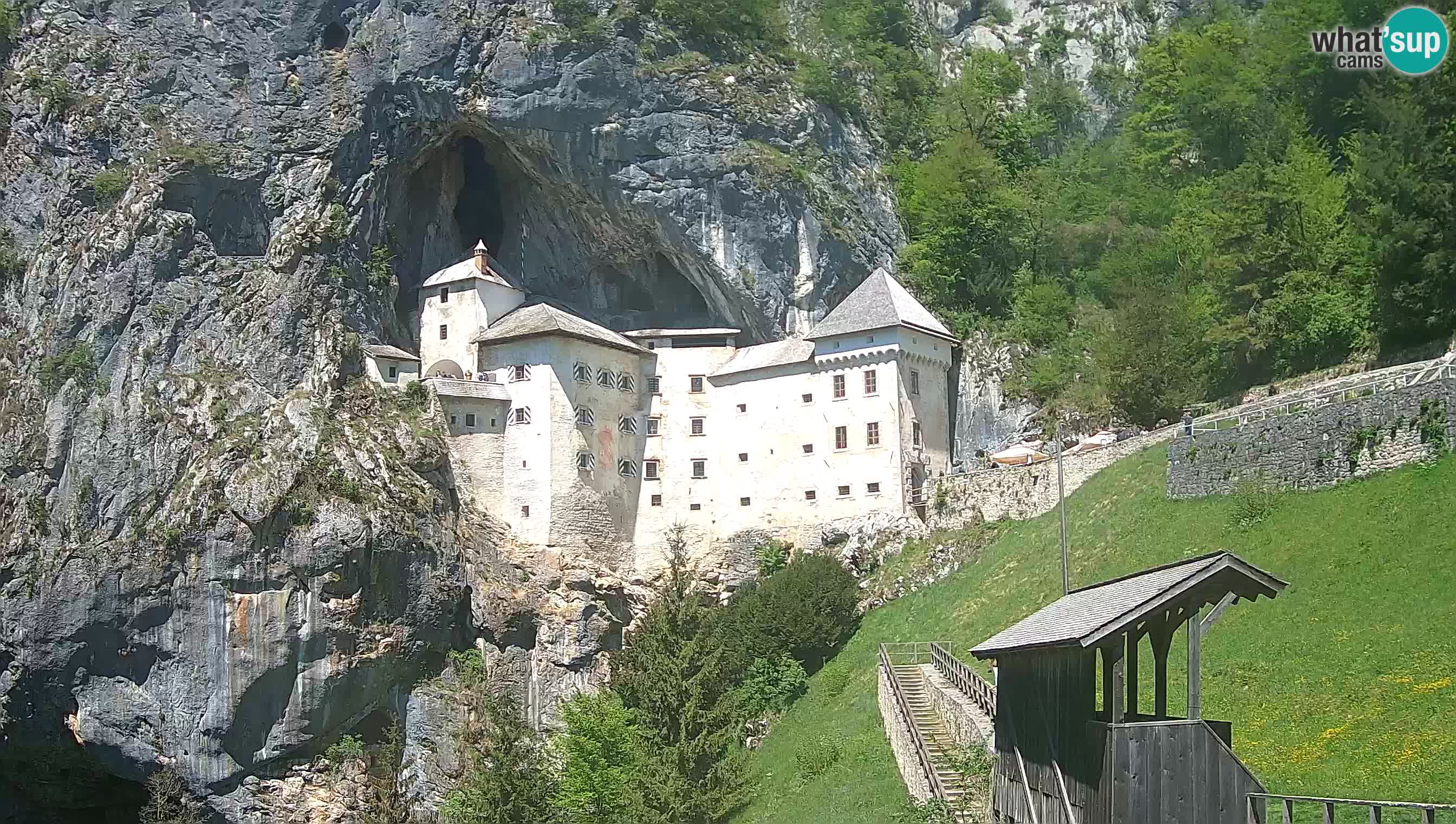 Live Webcam Grad Predjama – Château de Predjama – Postojna – Slovénie