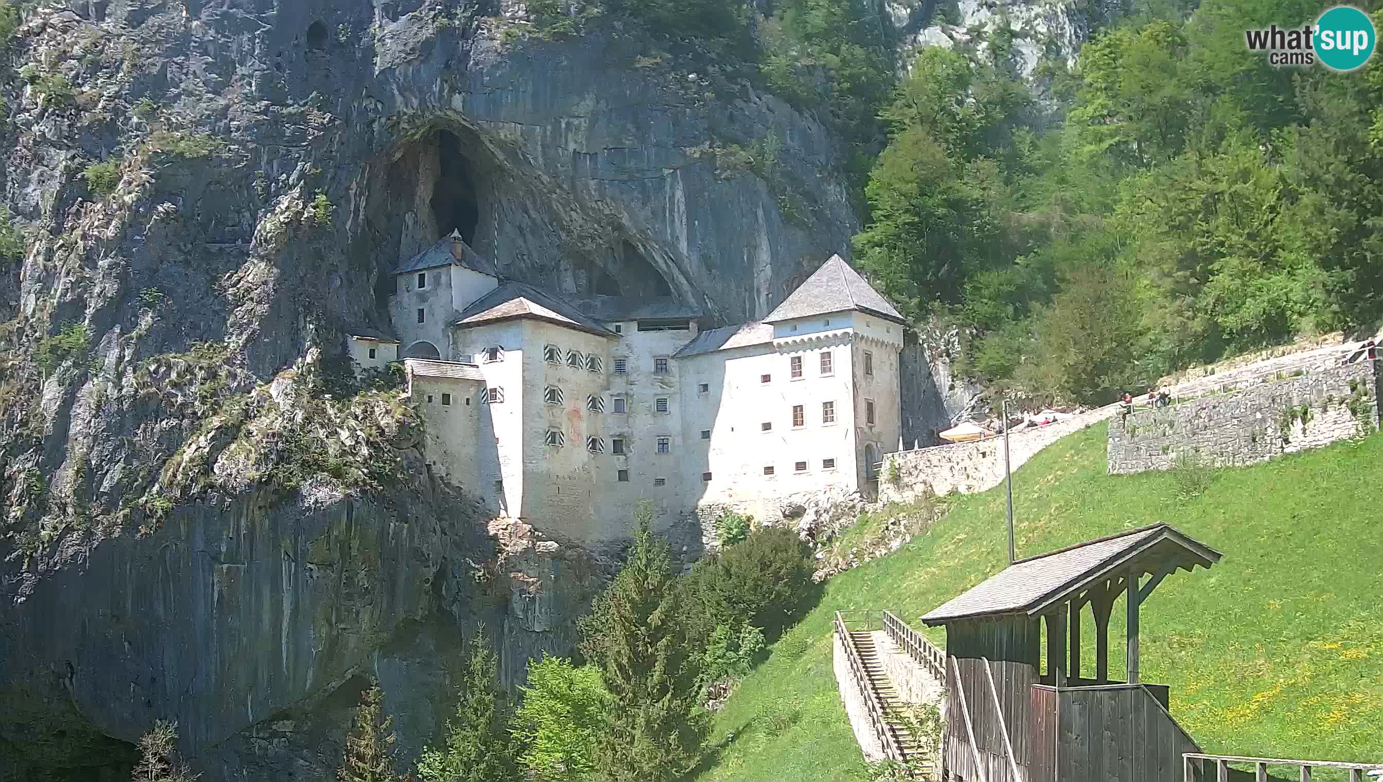 Live Webcam Höhlenburg Predjama – Postojna – Slowenien