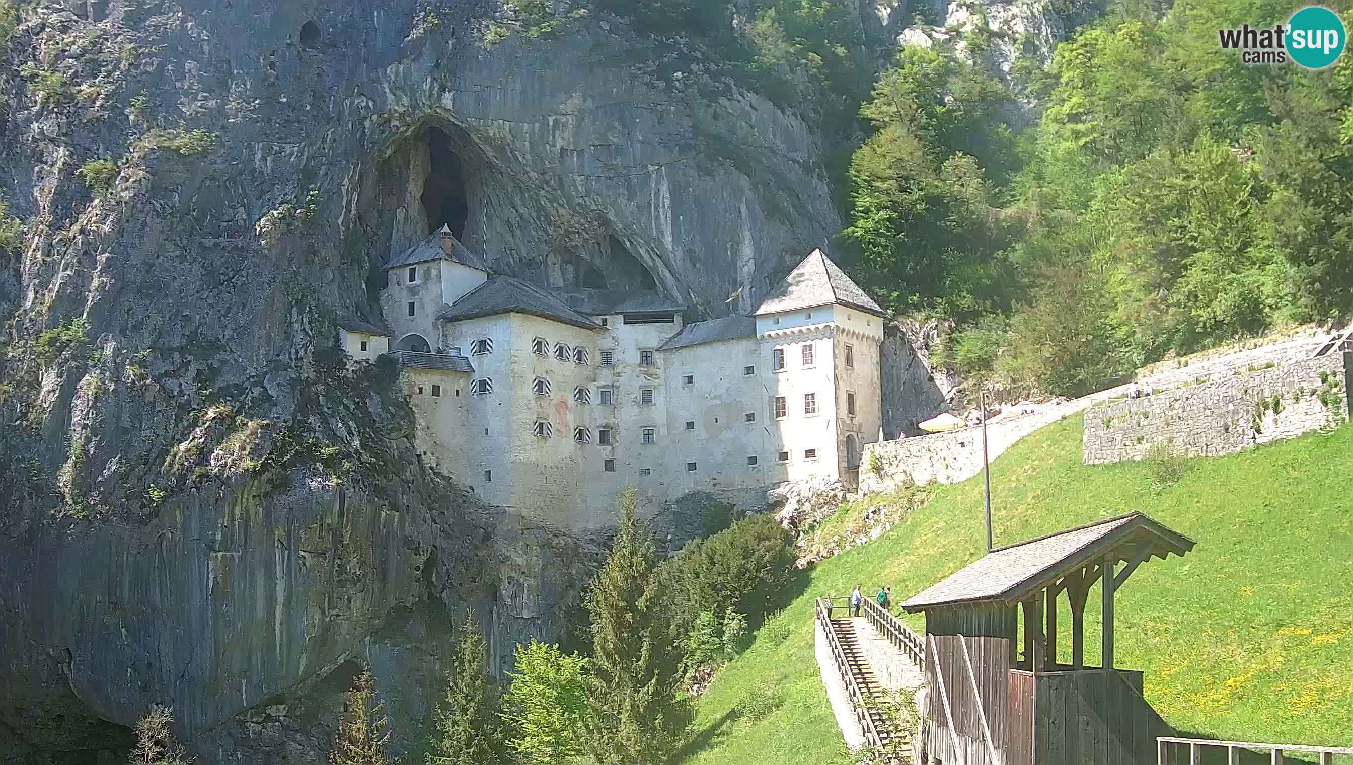 Live Webcam Grad Predjama – Château de Predjama – Postojna – Slovénie