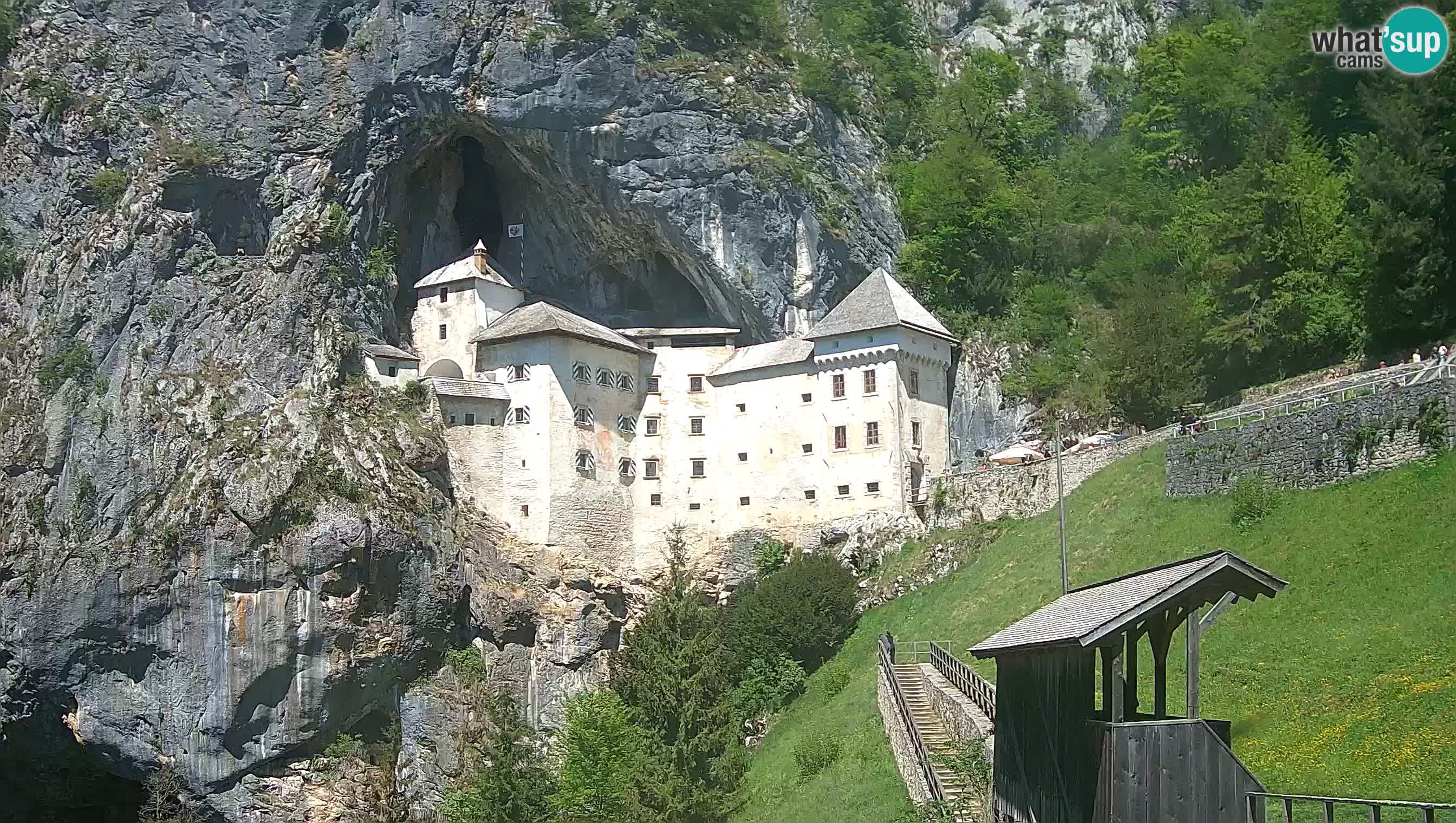 Live Webcam Höhlenburg Predjama – Postojna – Slowenien