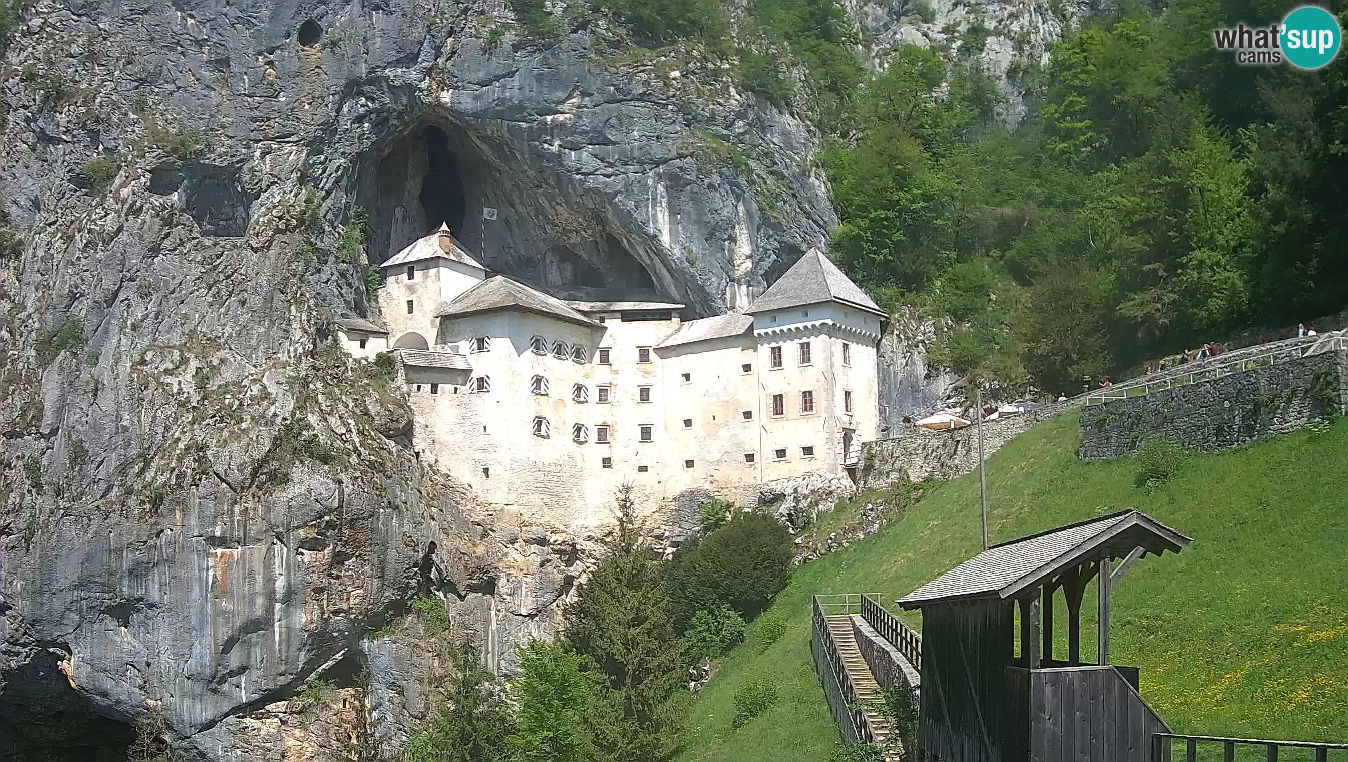 Live Webcam Grad Predjama – Château de Predjama – Postojna – Slovénie