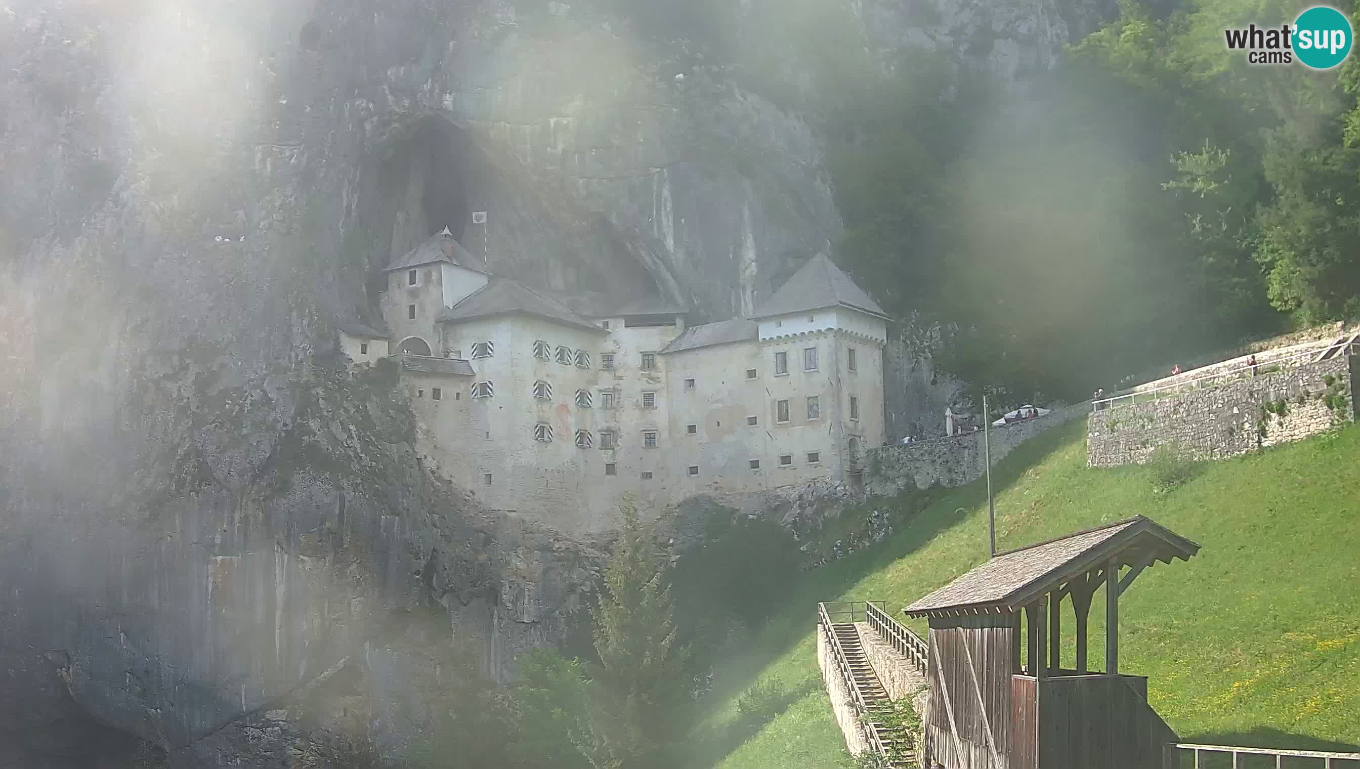 Live Webcam Predjamski grad – Predjama Castle – Postojna – Slovenia