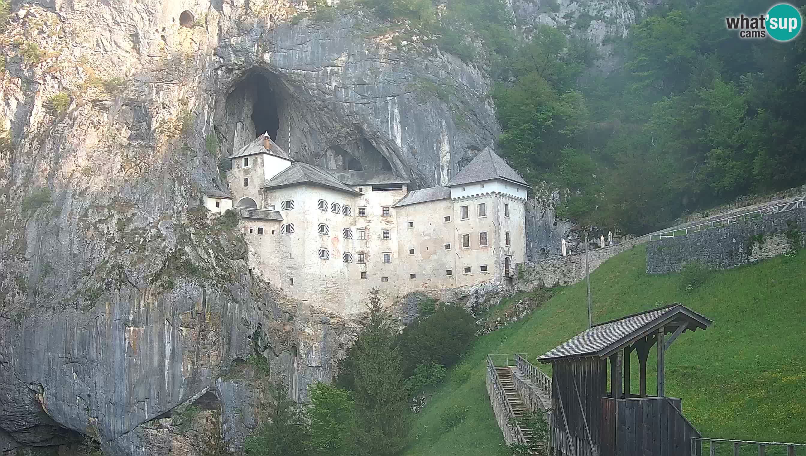 Live Webcam Predjamski grad – Predjama Castle – Postojna – Slovenia
