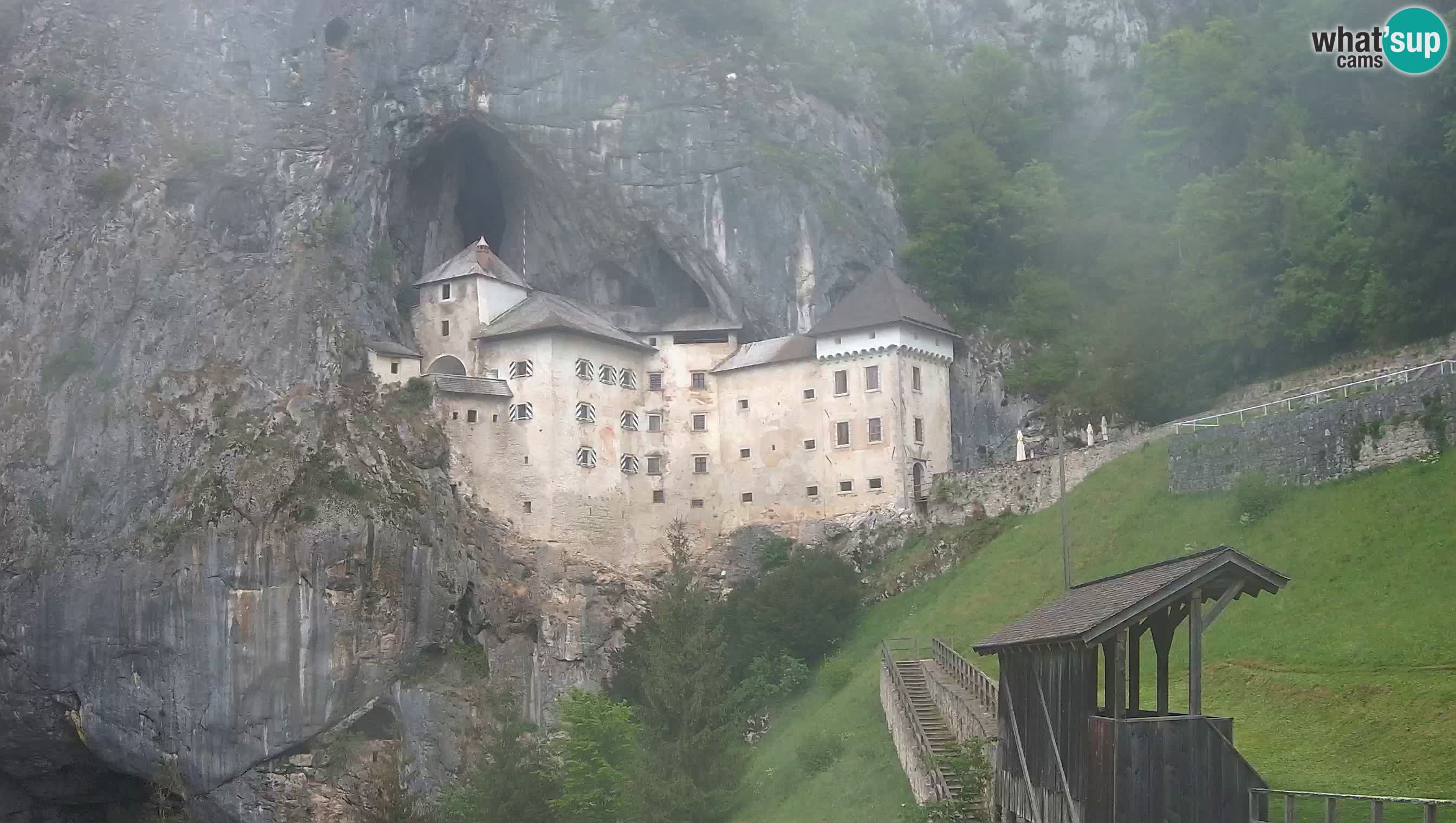 Live Webcam Höhlenburg Predjama – Postojna – Slowenien