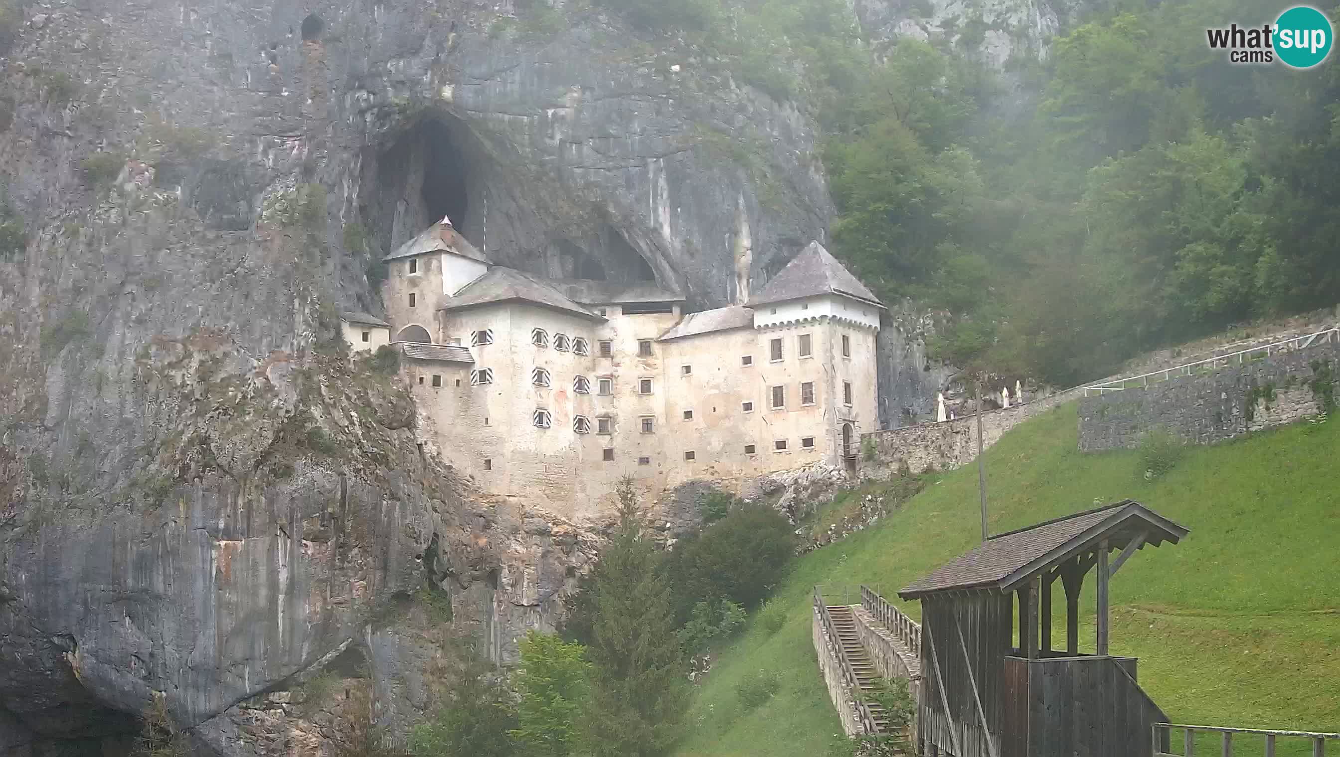 Live Webcam Predjamski grad – Predjama Castle – Postojna – Slovenia