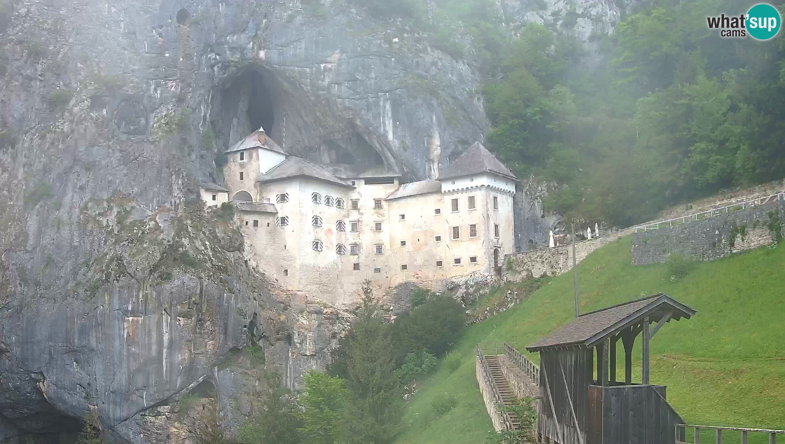 Web kamera Predjamski dvorac – Postojna – Slovenija