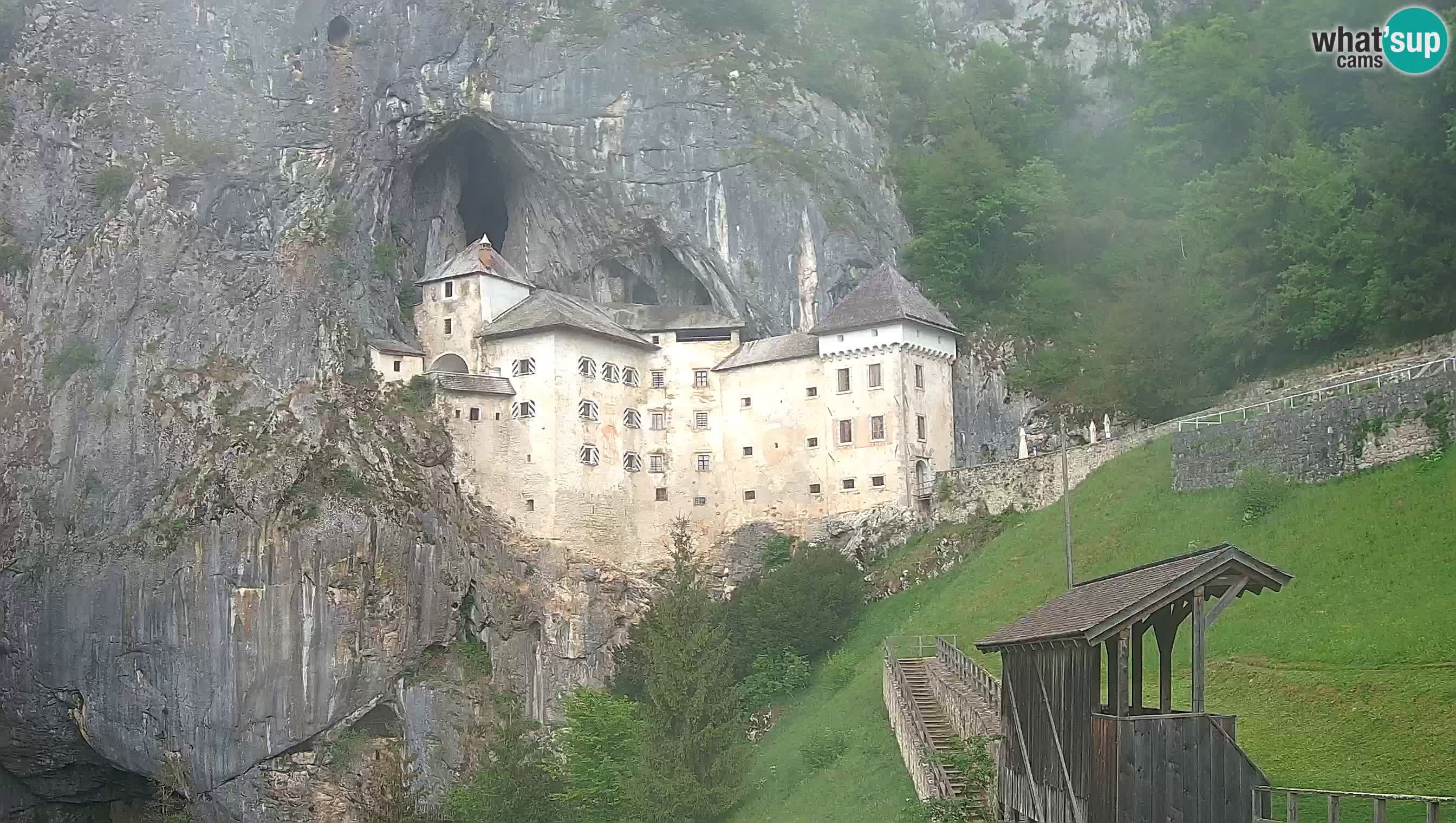 Live Webcam Höhlenburg Predjama – Postojna – Slowenien