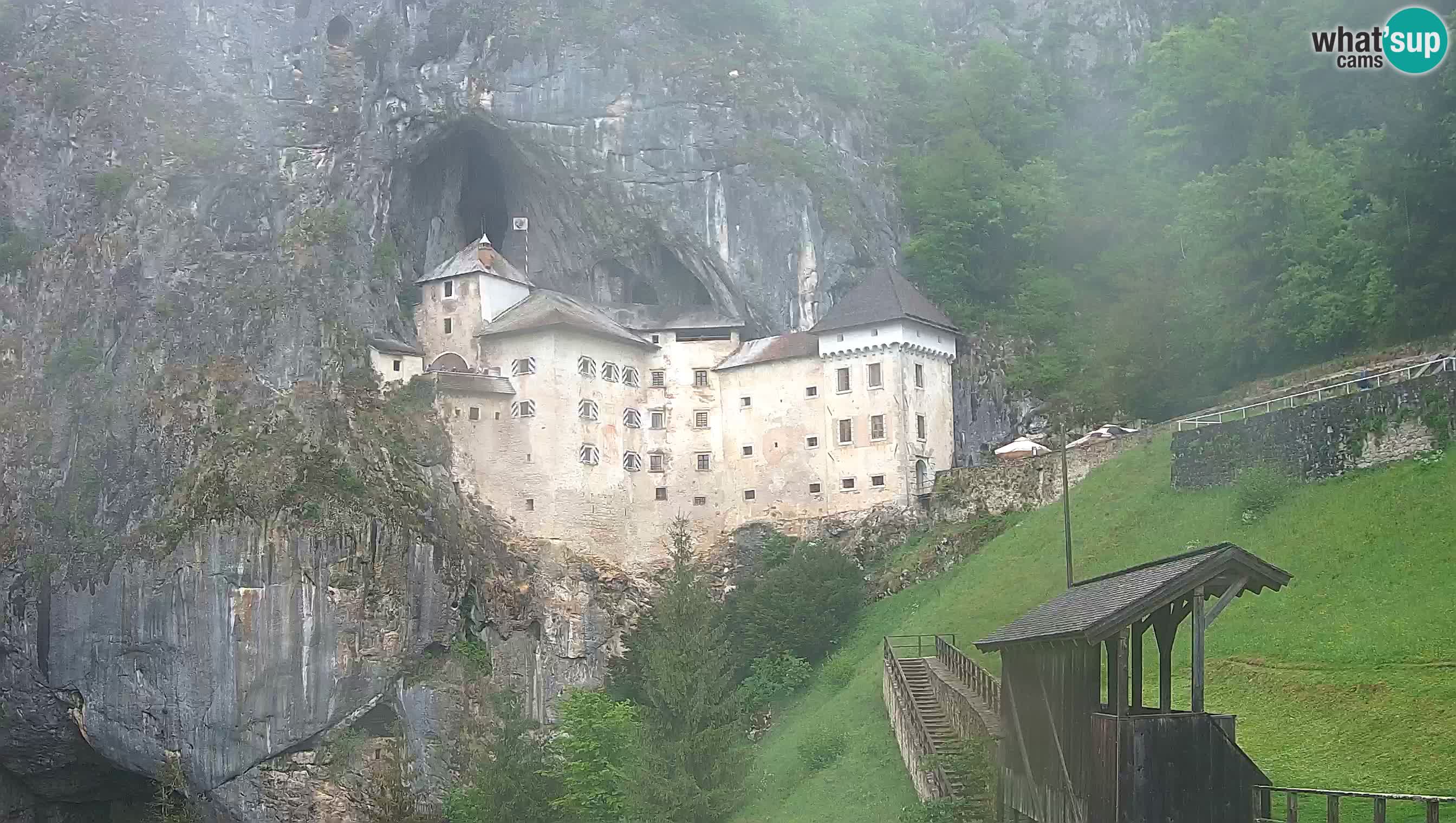 Live Webcam Grad Predjama – Château de Predjama – Postojna – Slovénie