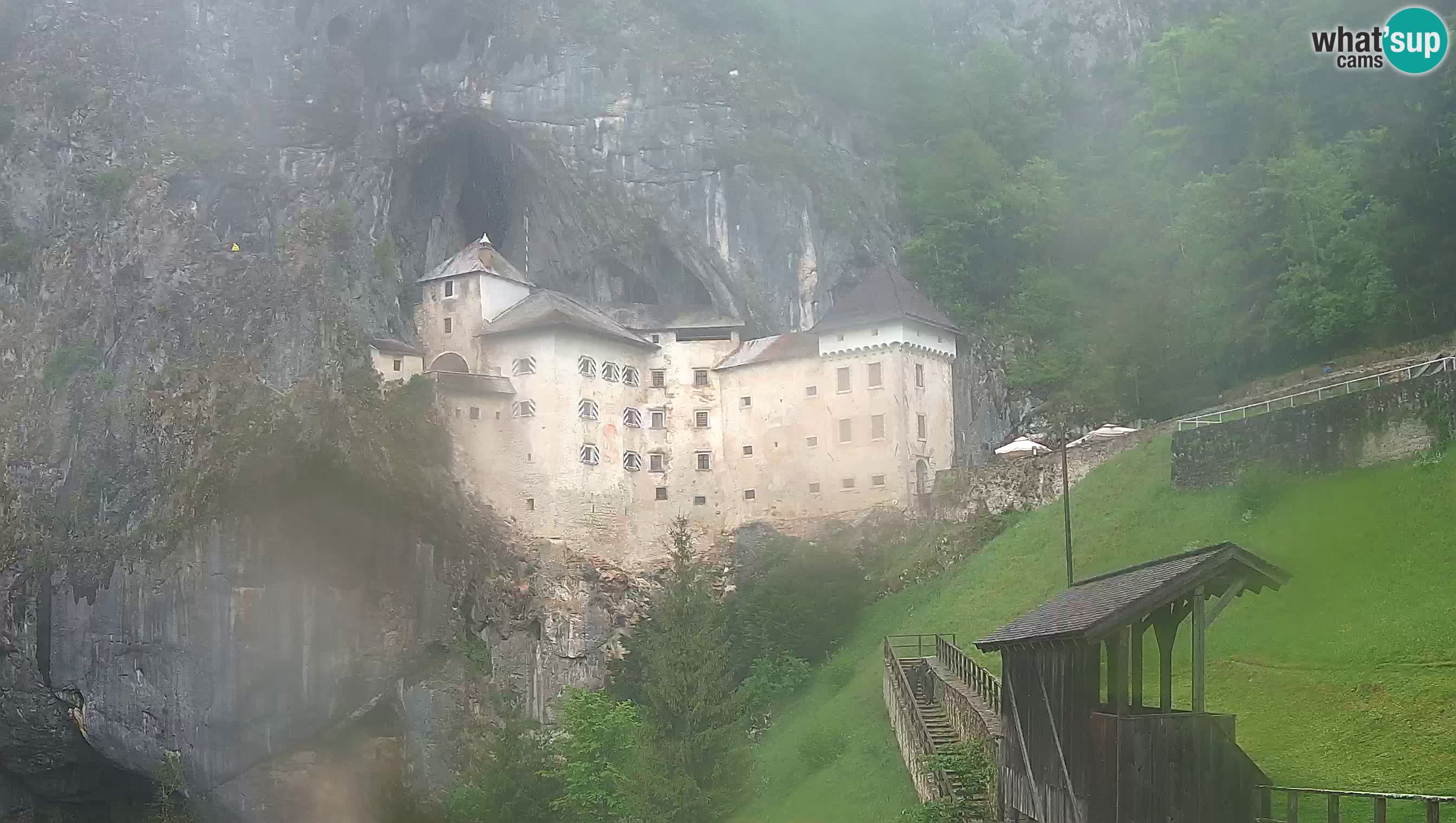 Live Webcam Höhlenburg Predjama – Postojna – Slowenien