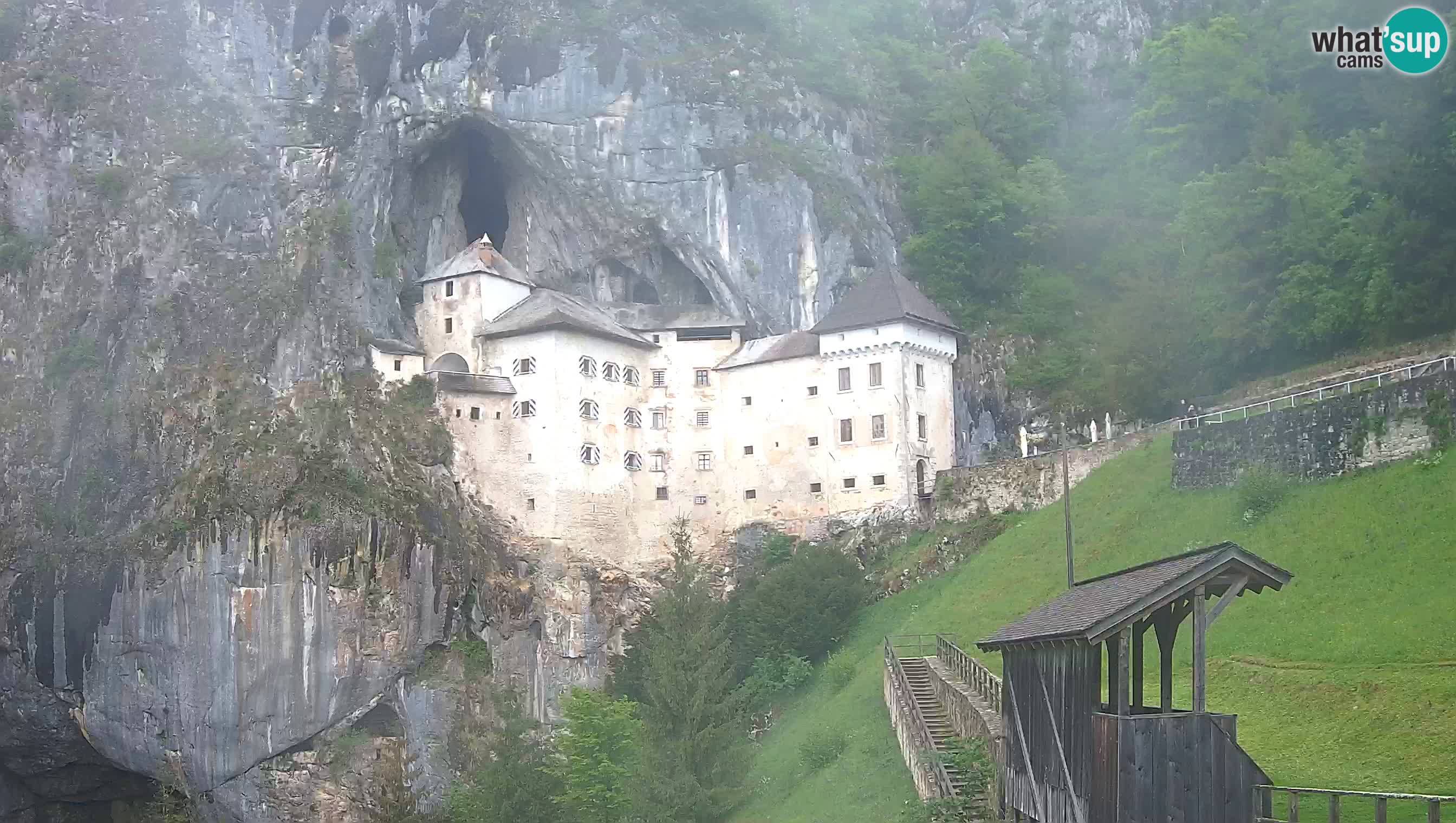 Live Webcam Grad Predjama – Château de Predjama – Postojna – Slovénie