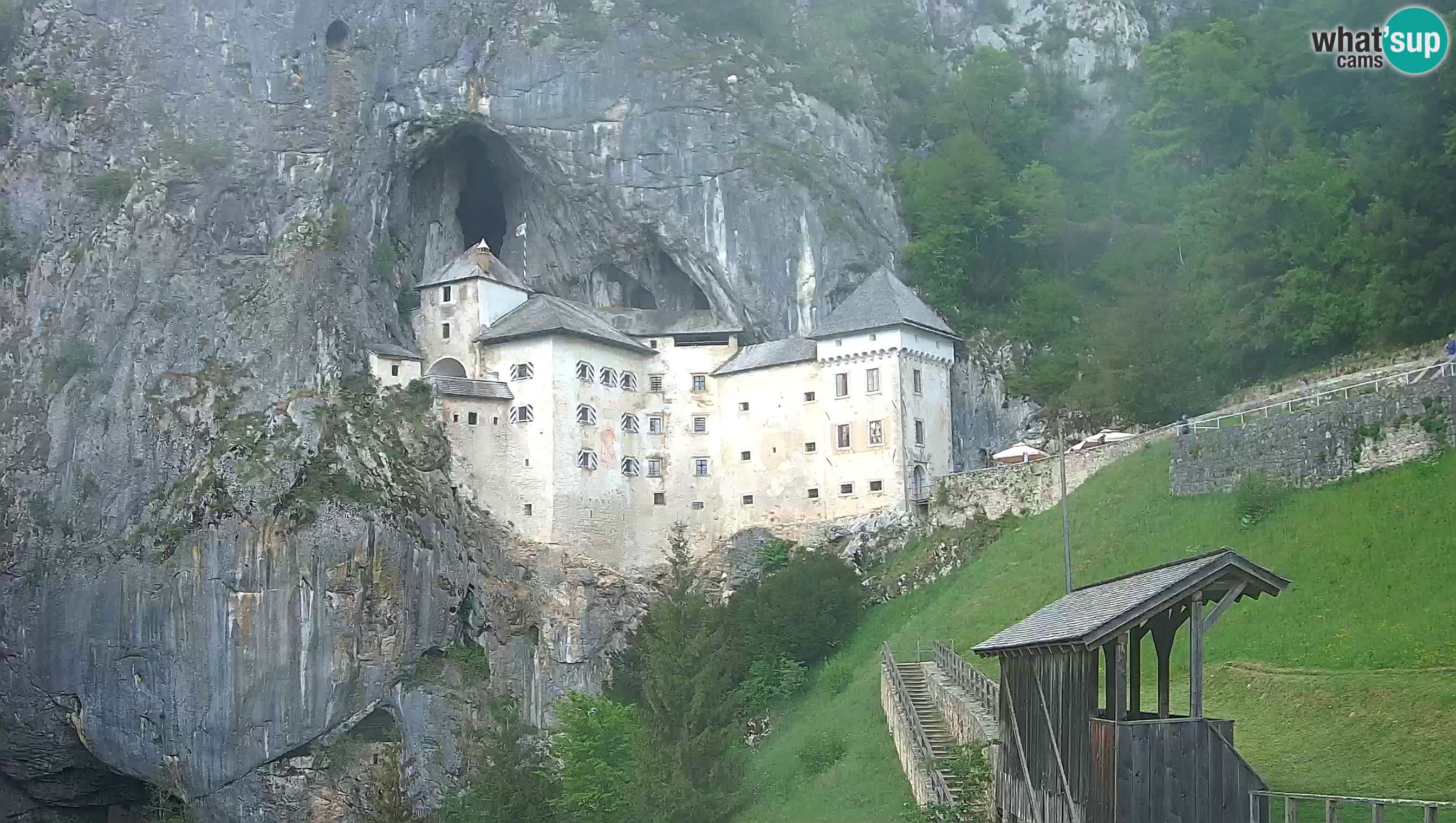 Web kamera Predjamski dvorac – Postojna – Slovenija