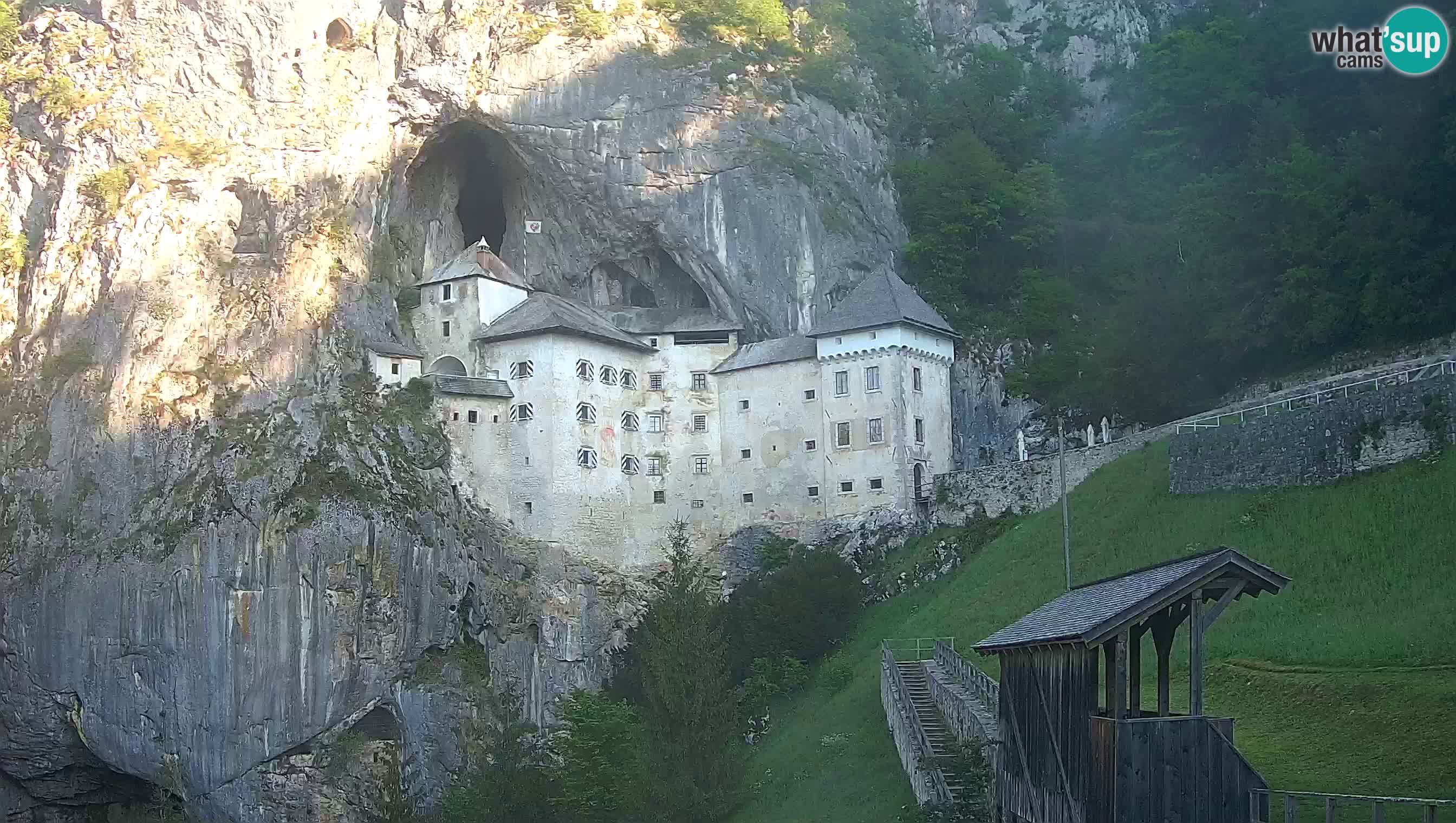 Live Webcam Predjamski grad – Predjama Castle – Postojna – Slovenia