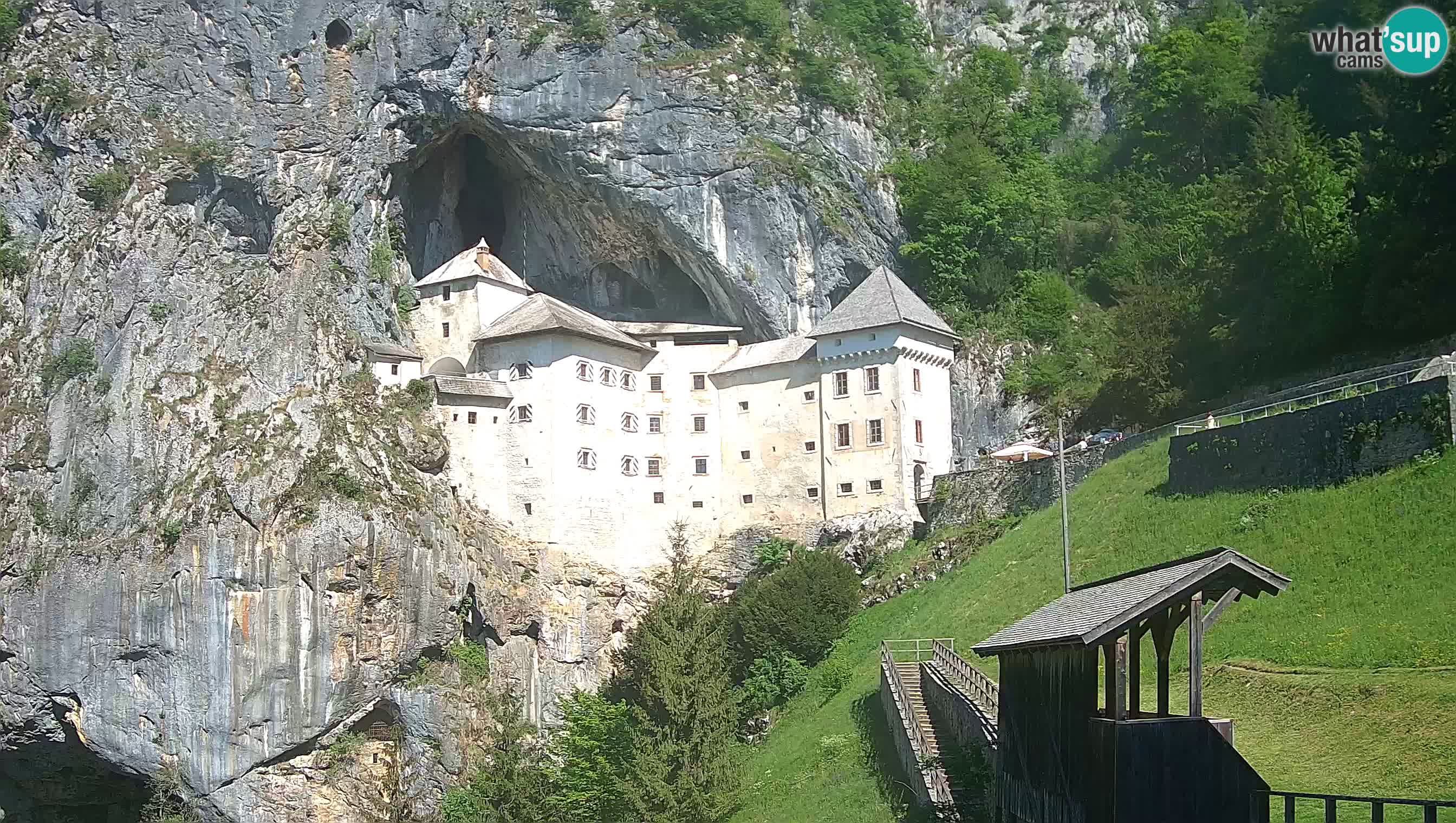 Web kamera Predjamski dvorac – Postojna – Slovenija