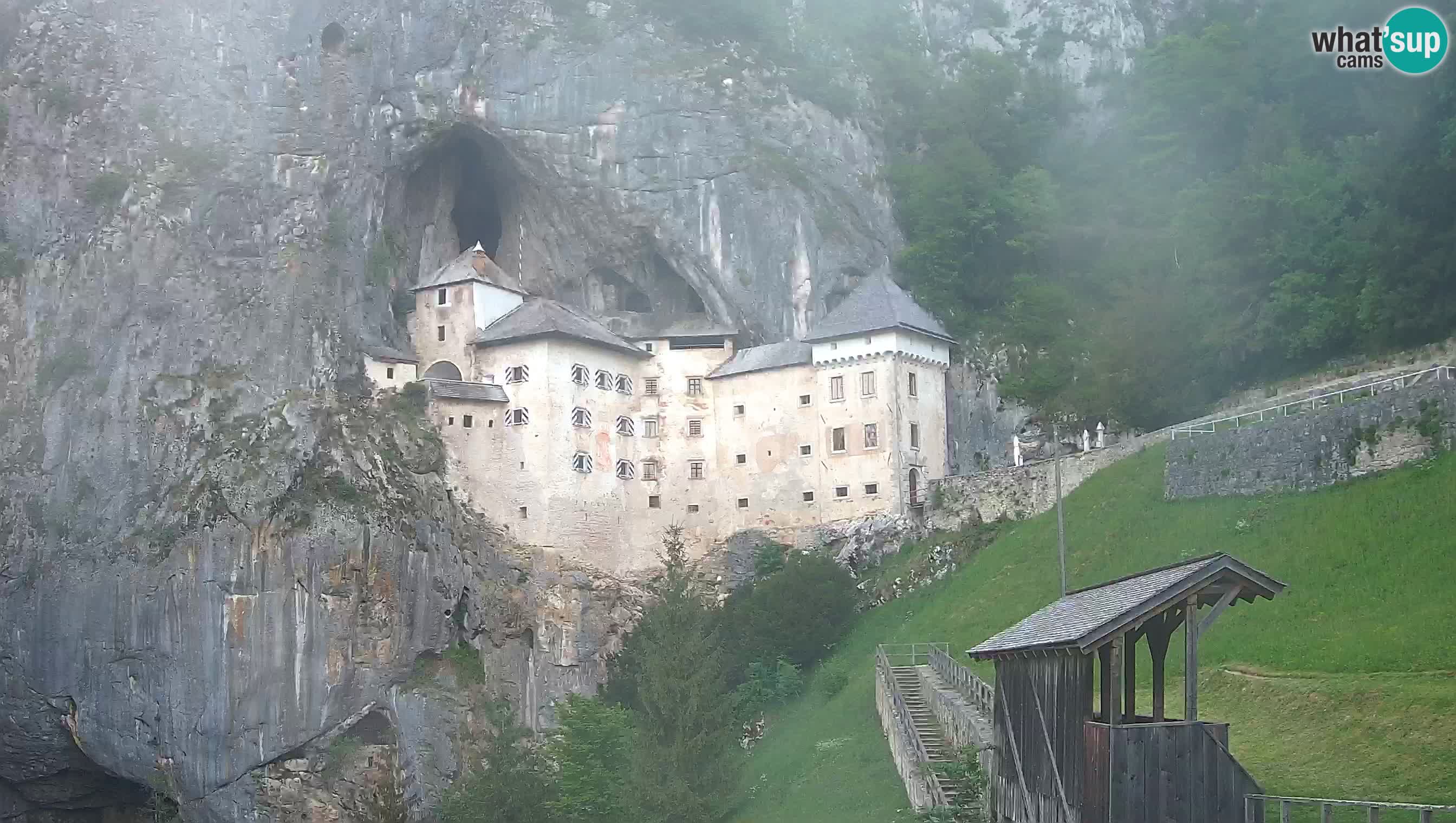 Live Webcam Höhlenburg Predjama – Postojna – Slowenien