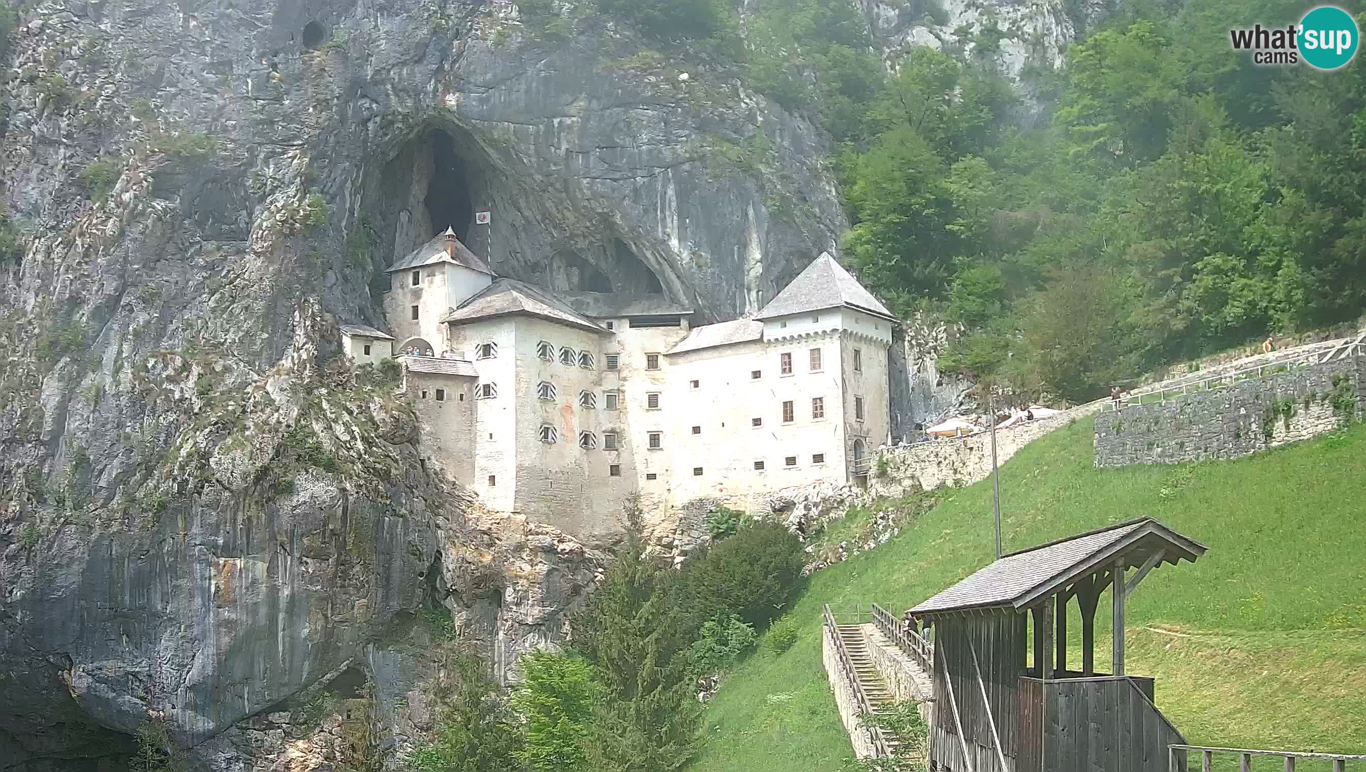 Live Webcam Höhlenburg Predjama – Postojna – Slowenien