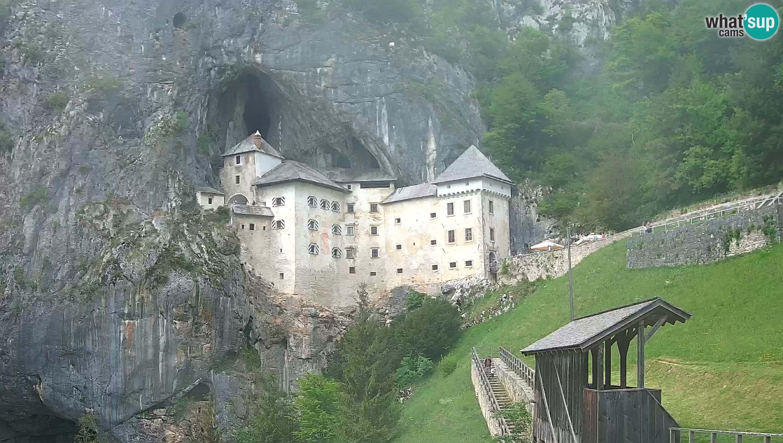 Live Webcam Grad Predjama – Château de Predjama – Postojna – Slovénie