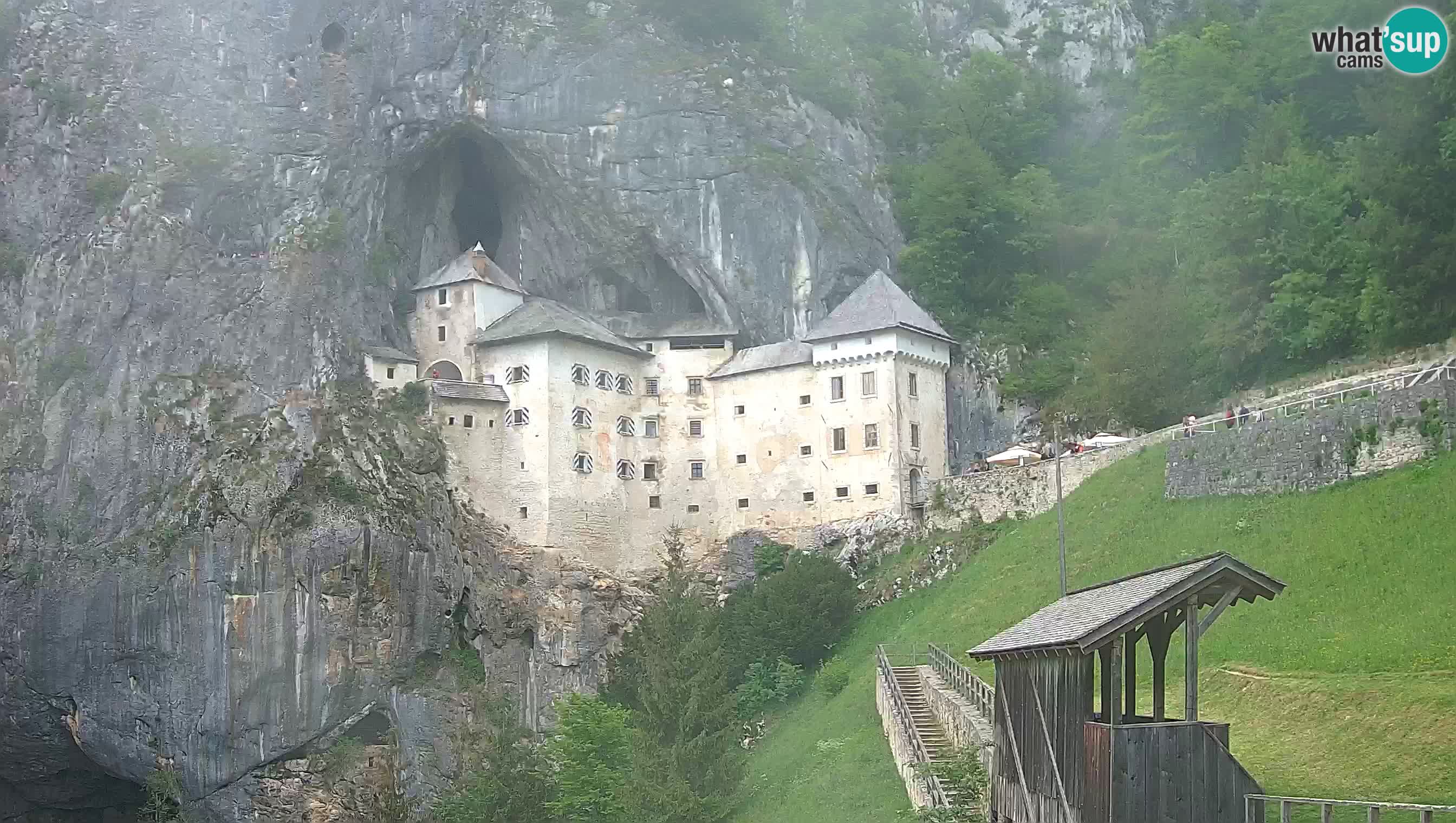 Live Webcam Grad Predjama – Château de Predjama – Postojna – Slovénie