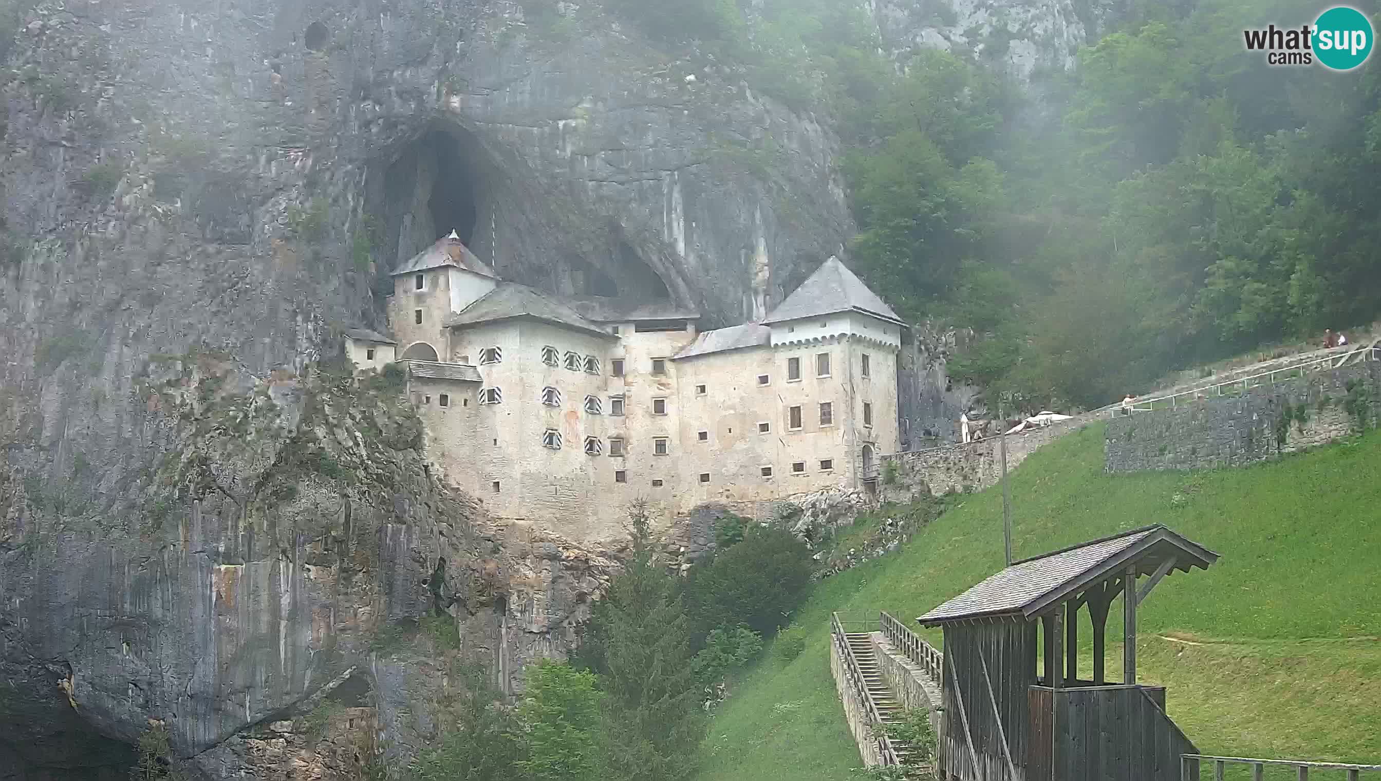 Live Webcam Höhlenburg Predjama – Postojna – Slowenien