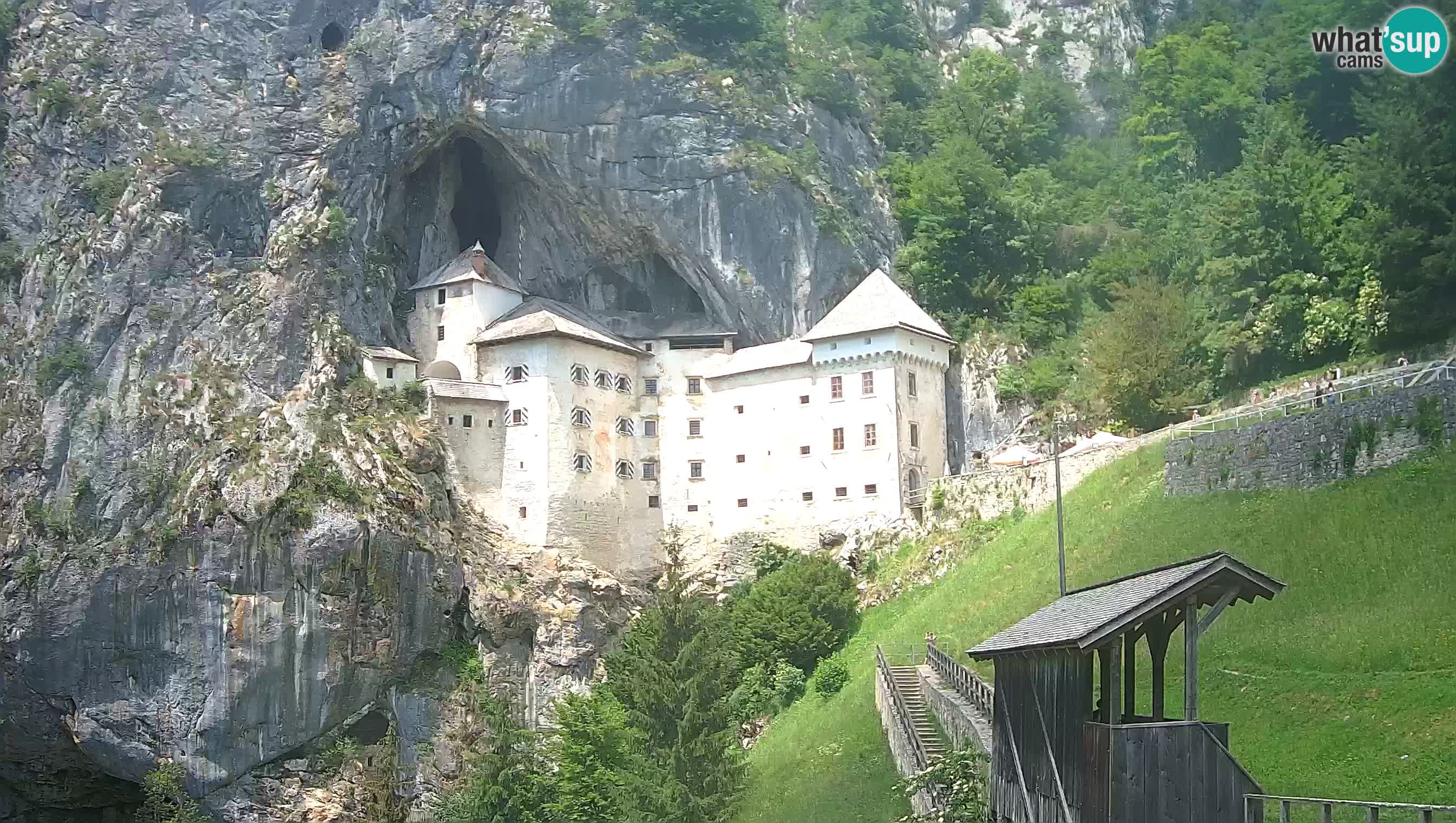 Web kamera Predjamski dvorac – Postojna – Slovenija