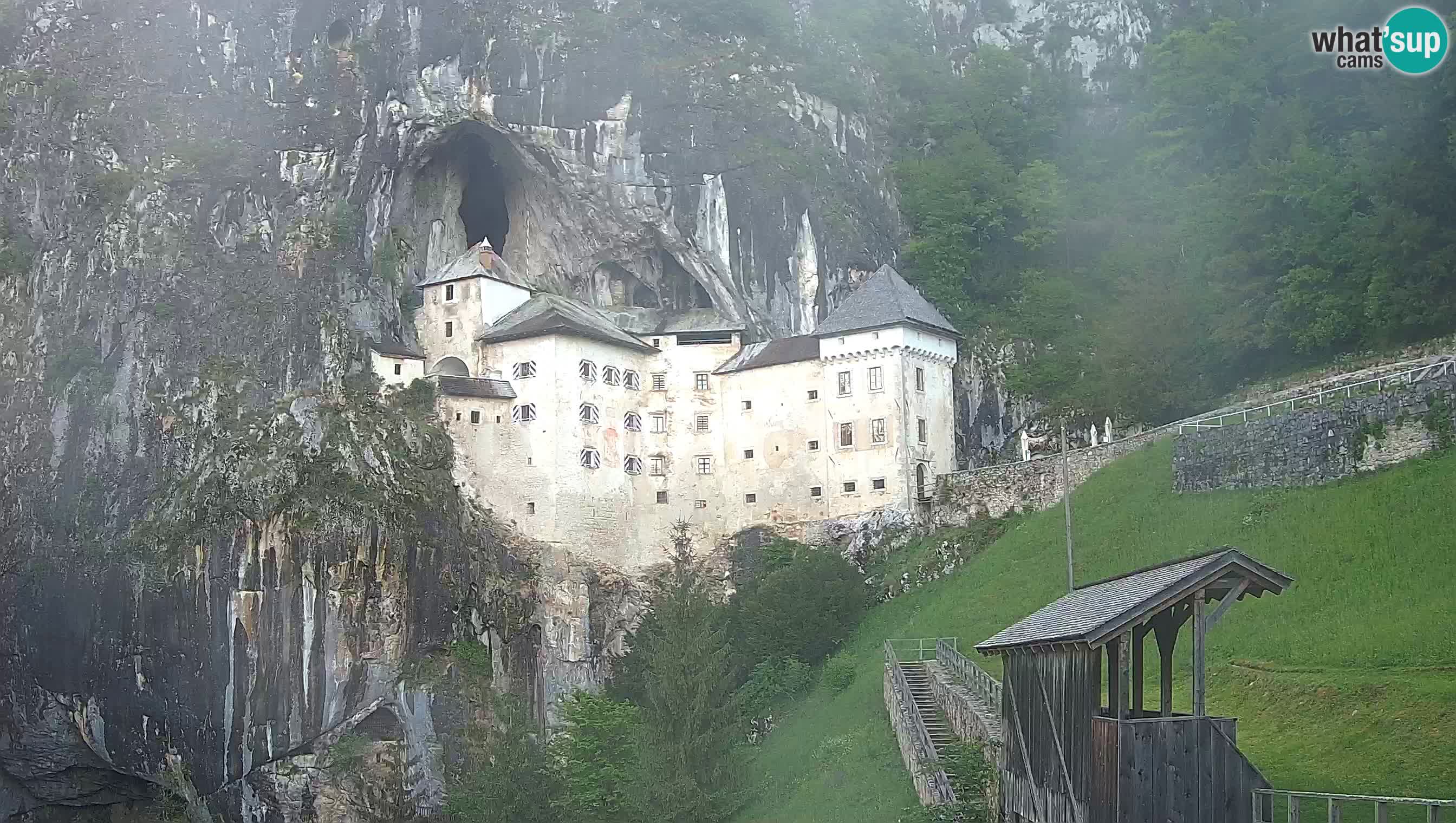 Live Webcam Predjamski grad – Predjama Castle – Postojna – Slovenia