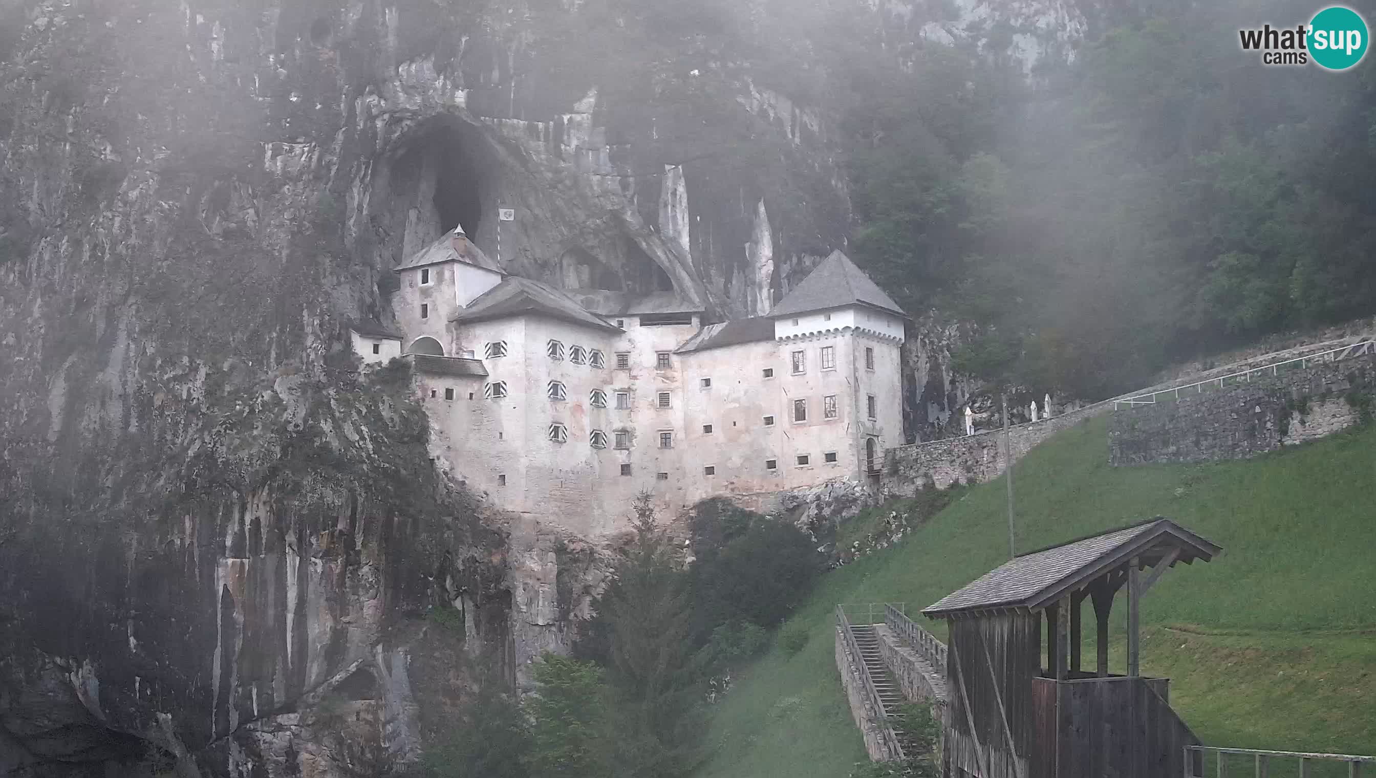 Live Webcam Grad Predjama – Château de Predjama – Postojna – Slovénie