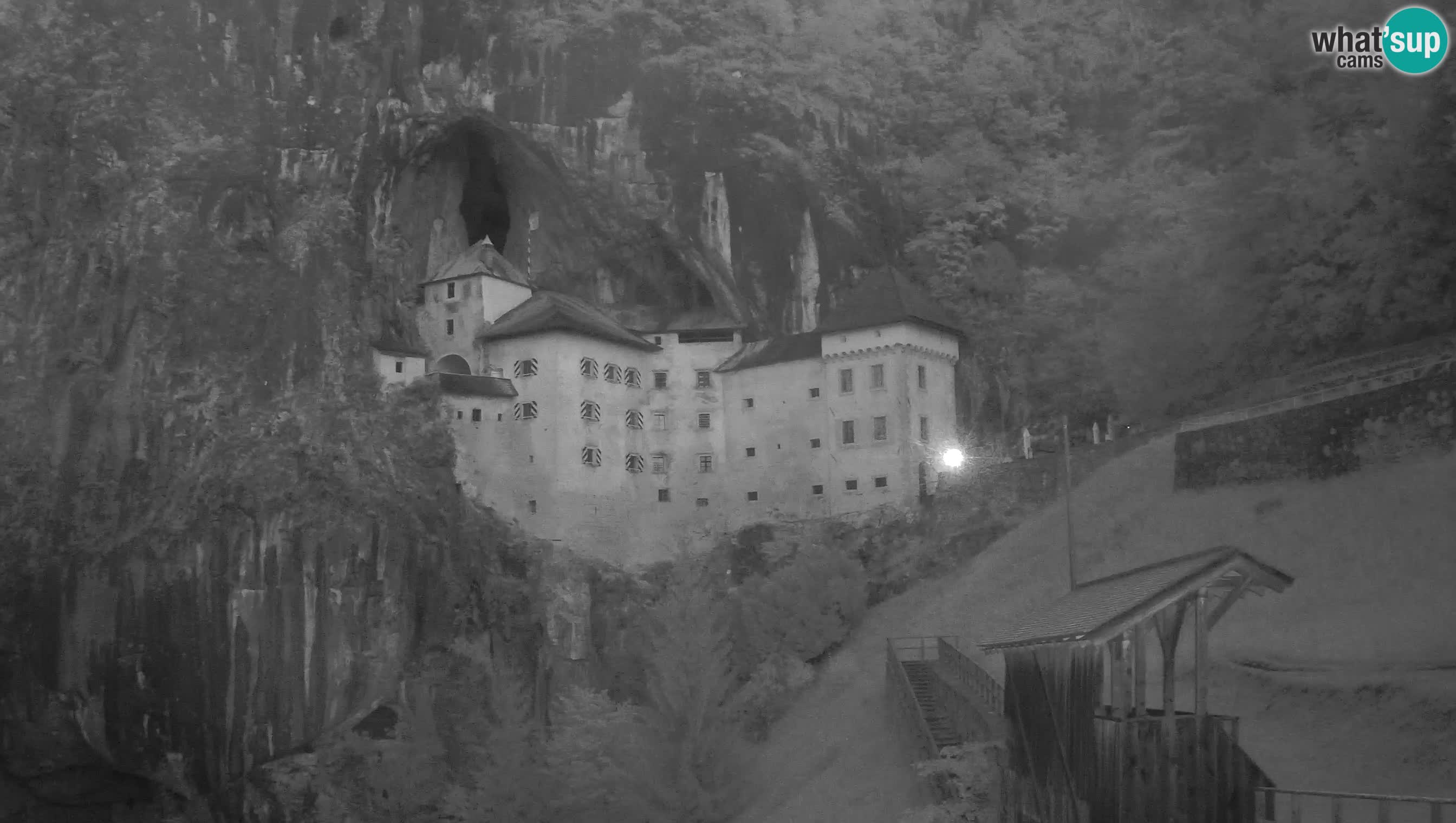 Live Webcam Höhlenburg Predjama – Postojna – Slowenien