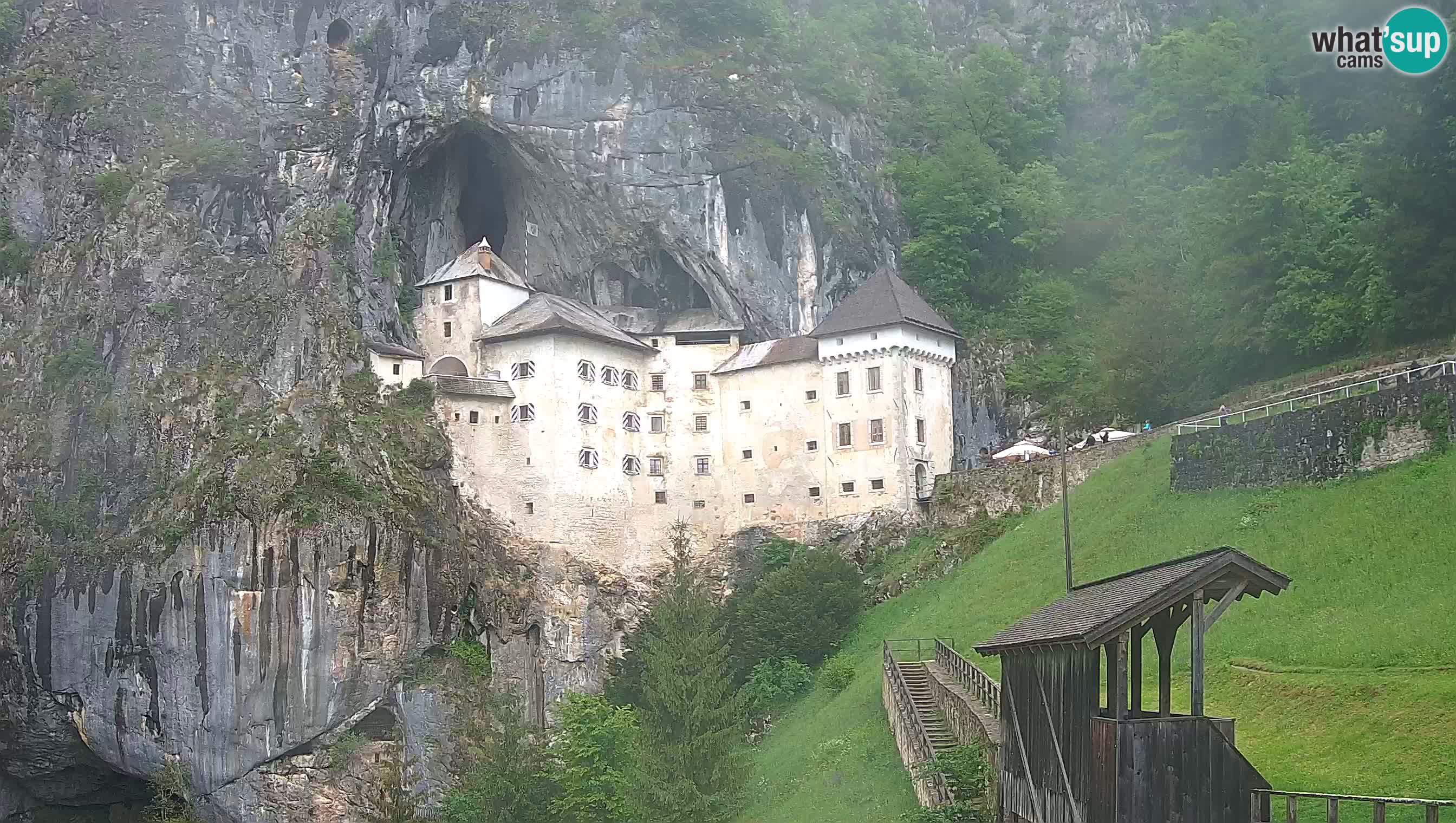 Live Webcam Grad Predjama – Château de Predjama – Postojna – Slovénie