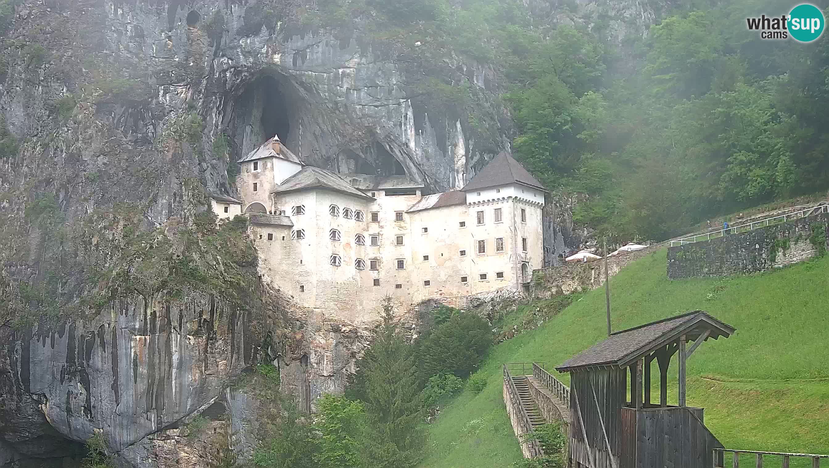 Live Webcam Grad Predjama – Château de Predjama – Postojna – Slovénie