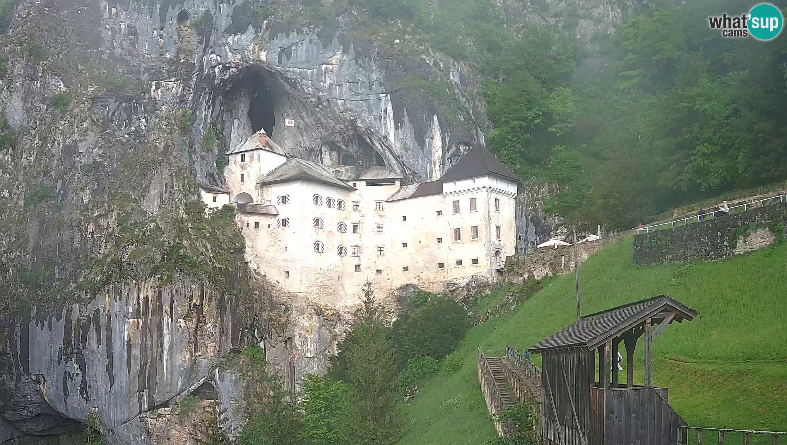 Web kamera Predjamski dvorac – Postojna – Slovenija