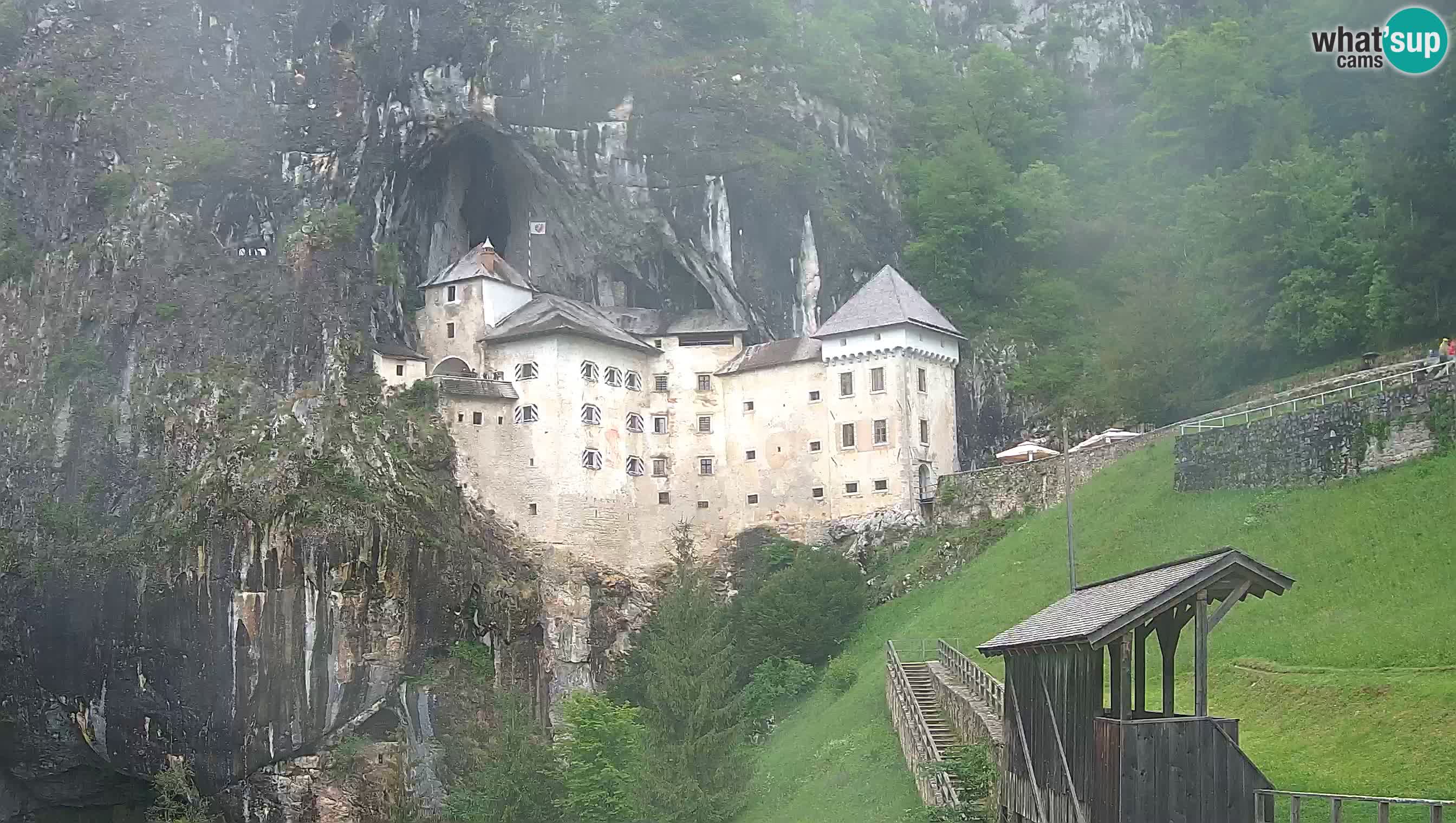 Web kamera Predjamski dvorac – Postojna – Slovenija