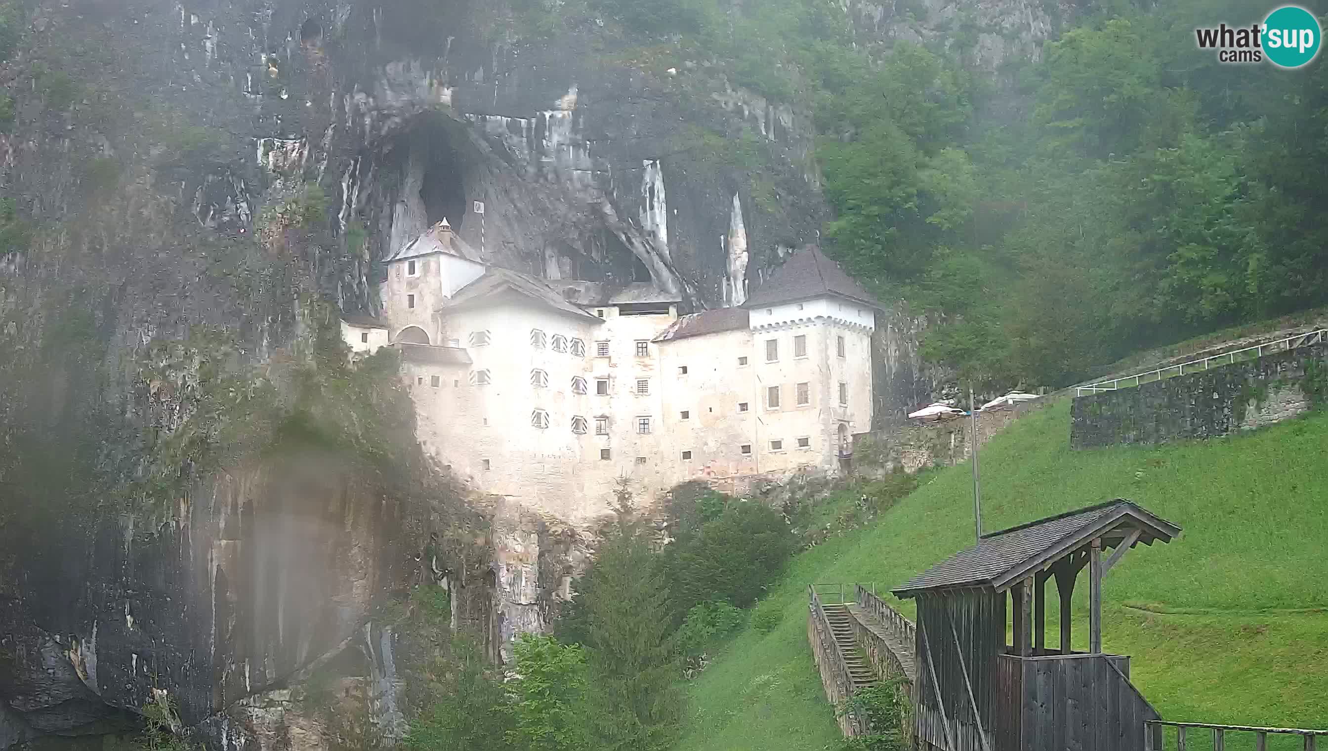Live Webcam Höhlenburg Predjama – Postojna – Slowenien