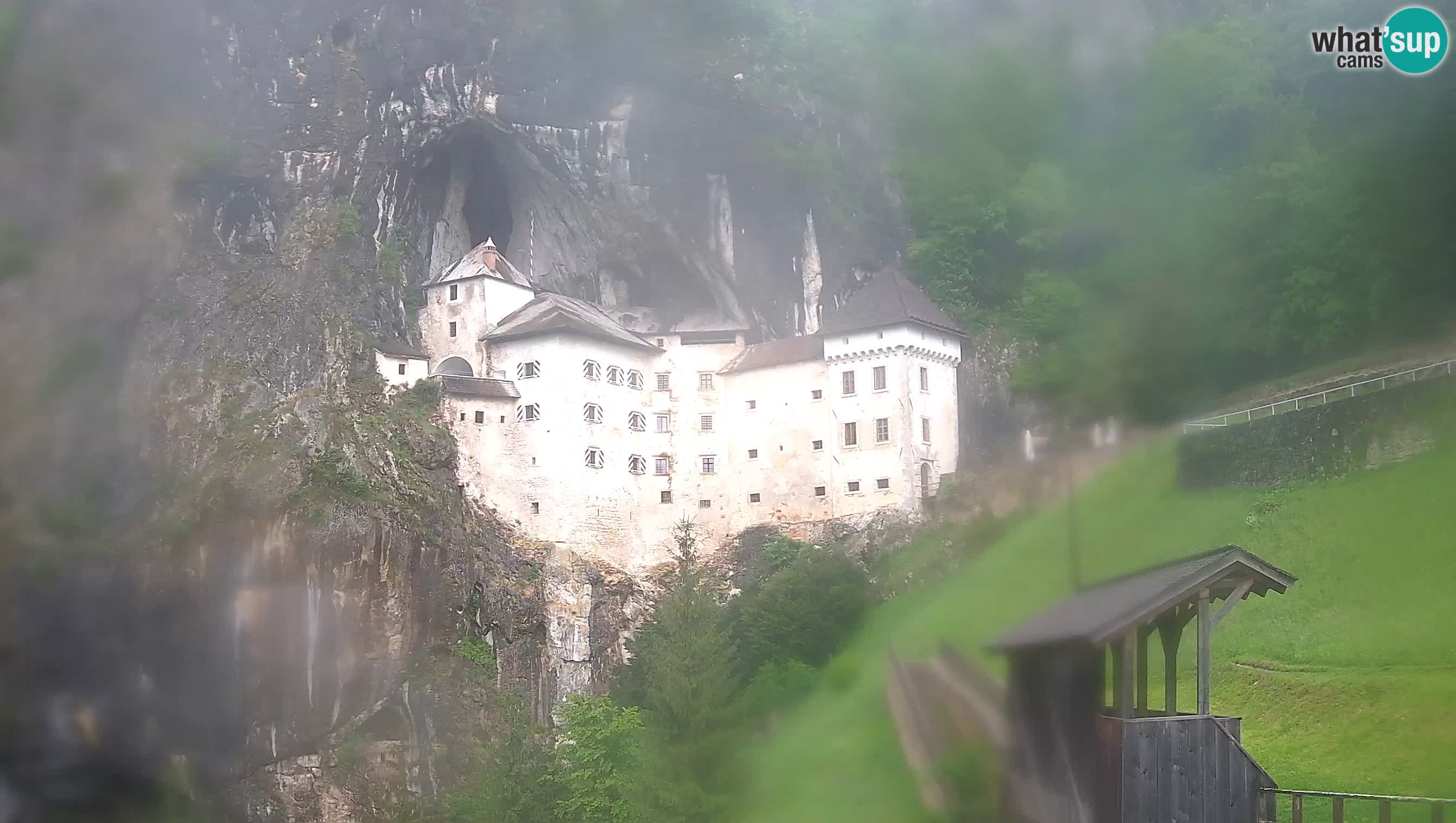 Live Webcam Höhlenburg Predjama – Postojna – Slowenien